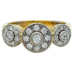 Runder Pavé-Diamant-Halo-Ring mit drei Steinen in zweifarbigem 18 Karat Gold