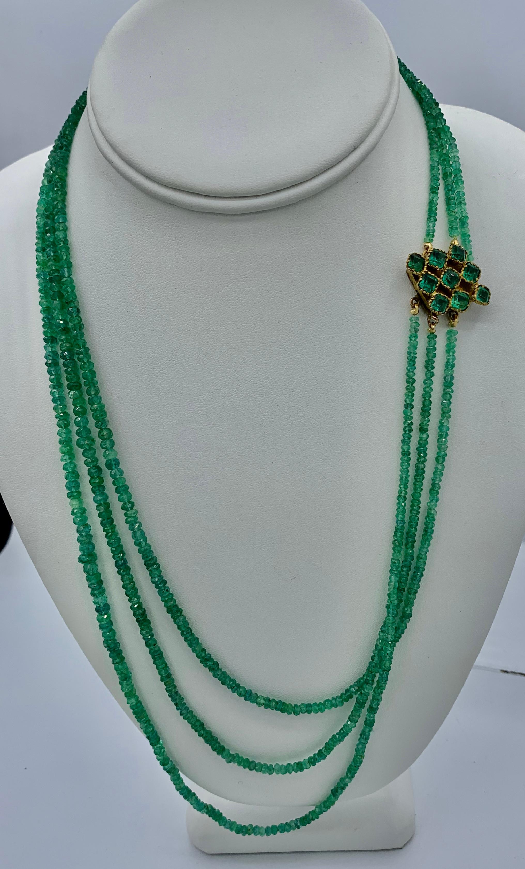 Three Strand Emerald Necklace Graduated Natural Mined Emeralds In Good Condition For Sale In New York, NY