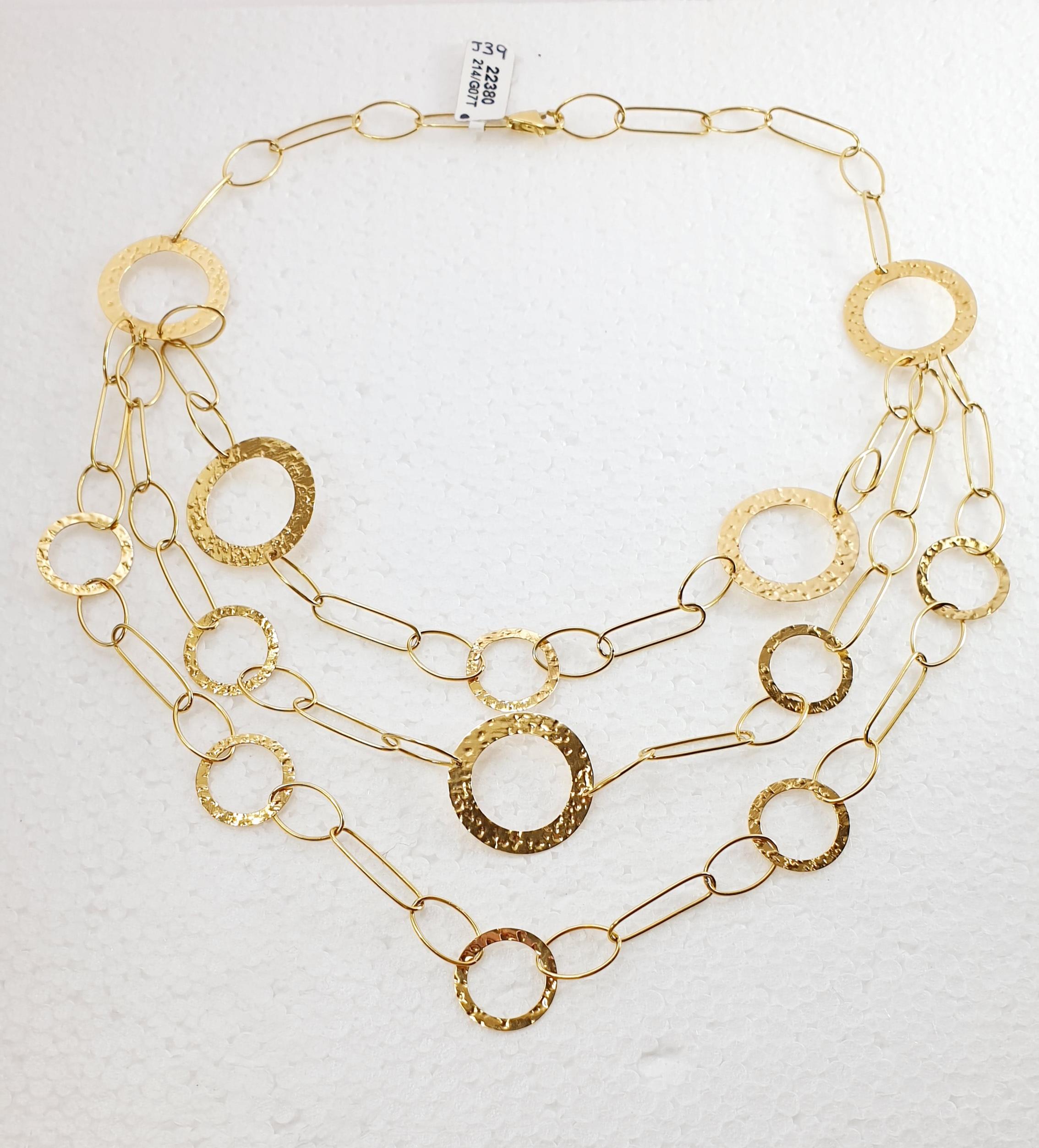 Three-strand Yellow Gold Necklace with Rings of different sizes

Weight: grams 23,80
 Length  50 cm / 19,68 inches
Four 2.5 cm (0,98 inches) diameter rings and eight 1.5 cm ( 0,59 inches) diameter rings


 All PRADERA jewels are guaranteed and come