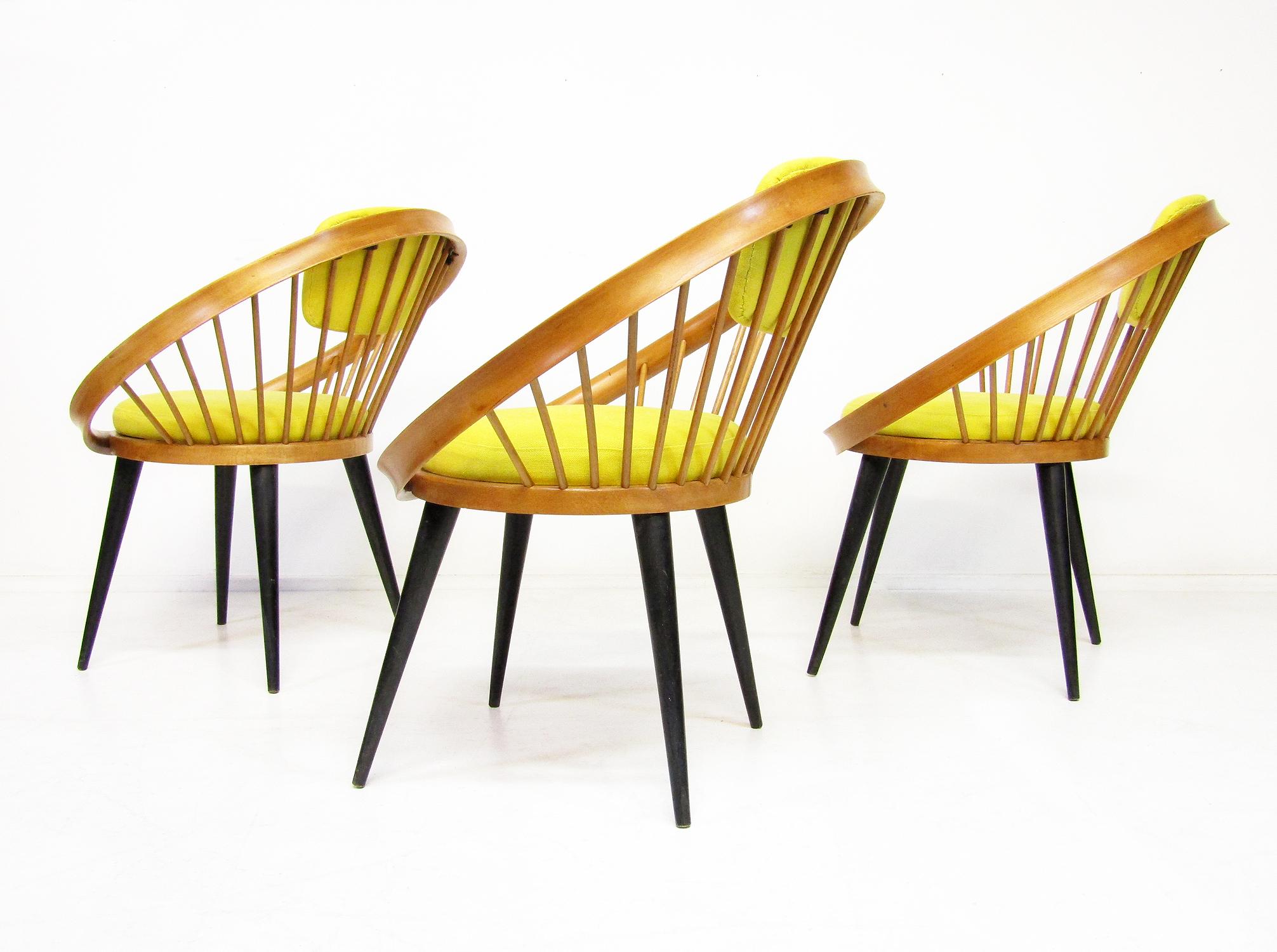 Trois chaises de cocktail suédoises des années 1950 « Circle » de Yngve Ekstrom pour Swedese Bon état - En vente à Shepperton, Surrey