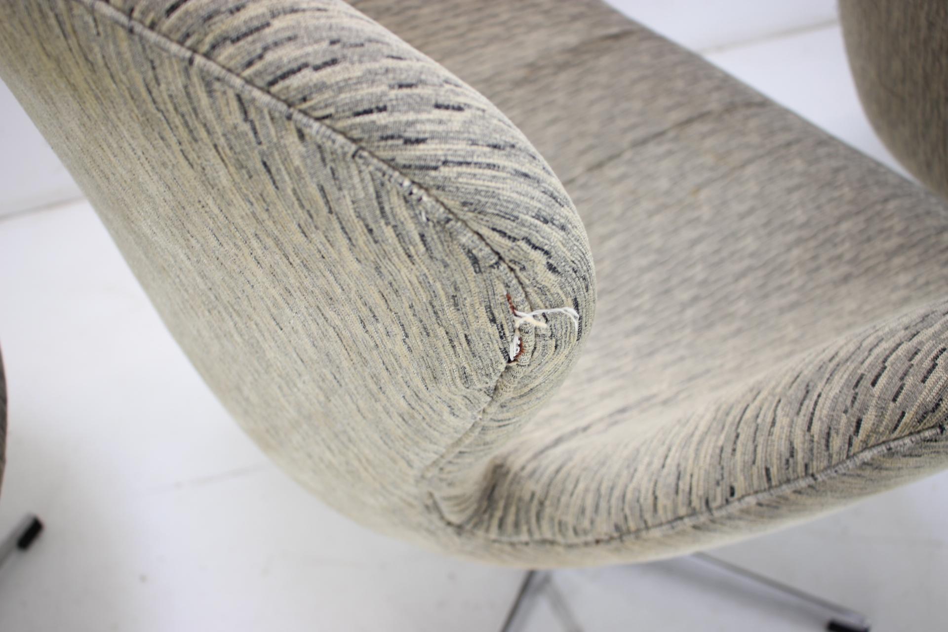 Dreh-Loungesessel im Stil von Arne Jacobsen, 1990er Jahre im Angebot 6
