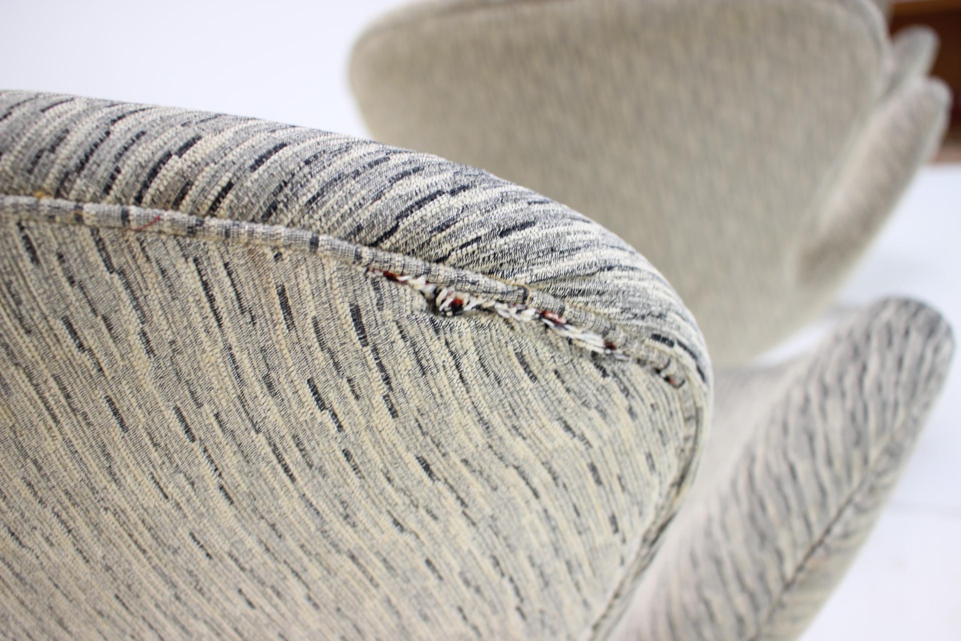 Dreh-Loungesessel im Stil von Arne Jacobsen, 1990er Jahre im Angebot 7