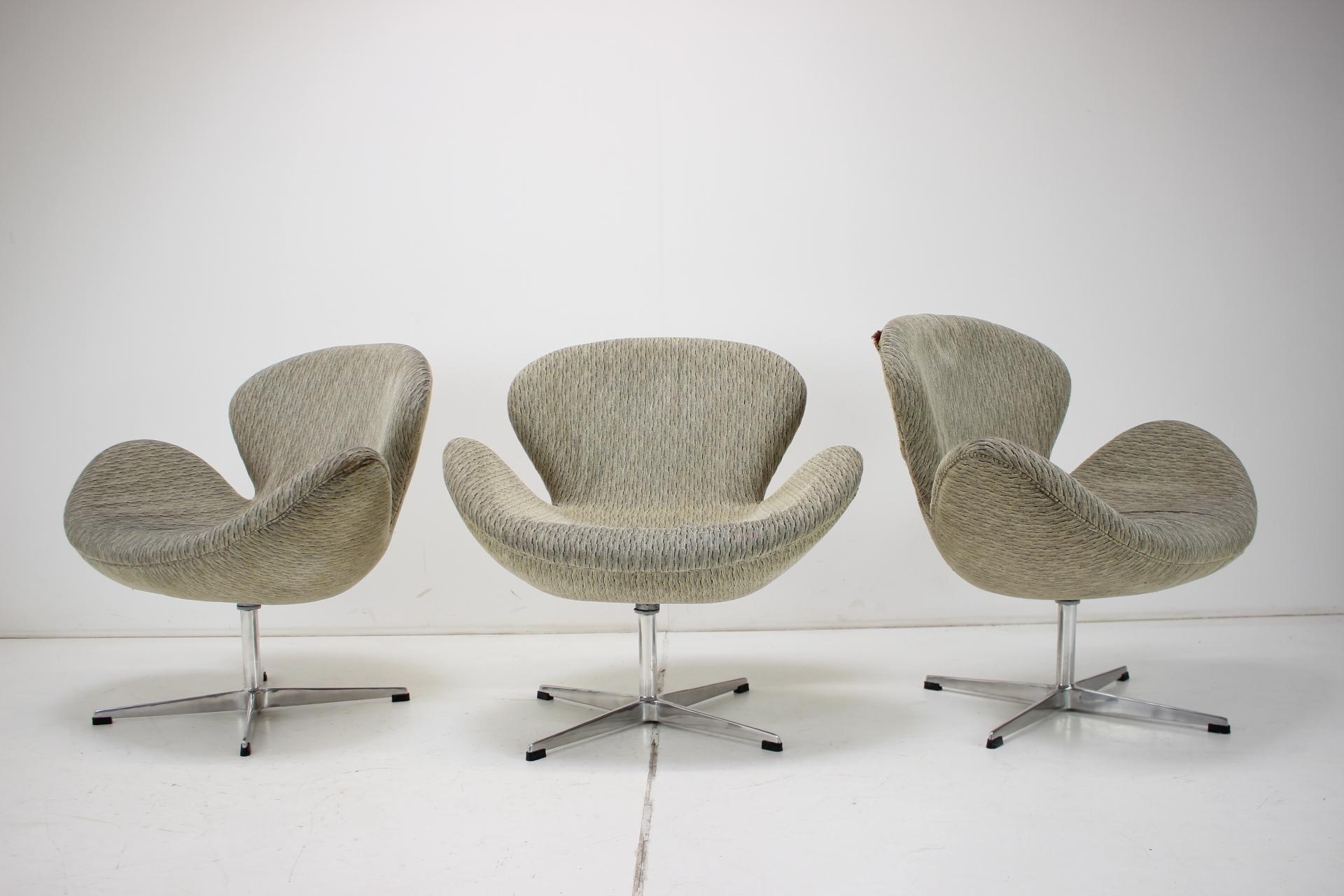 Dreh-Loungesessel im Stil von Arne Jacobsen, 1990er Jahre (Europäisch) im Angebot