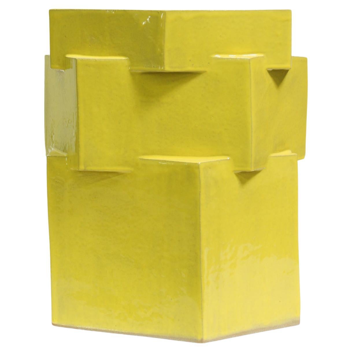 Dreistöckiges Keramik-Hex-Pflanzgefäß in Gelb von Bzippy im Angebot