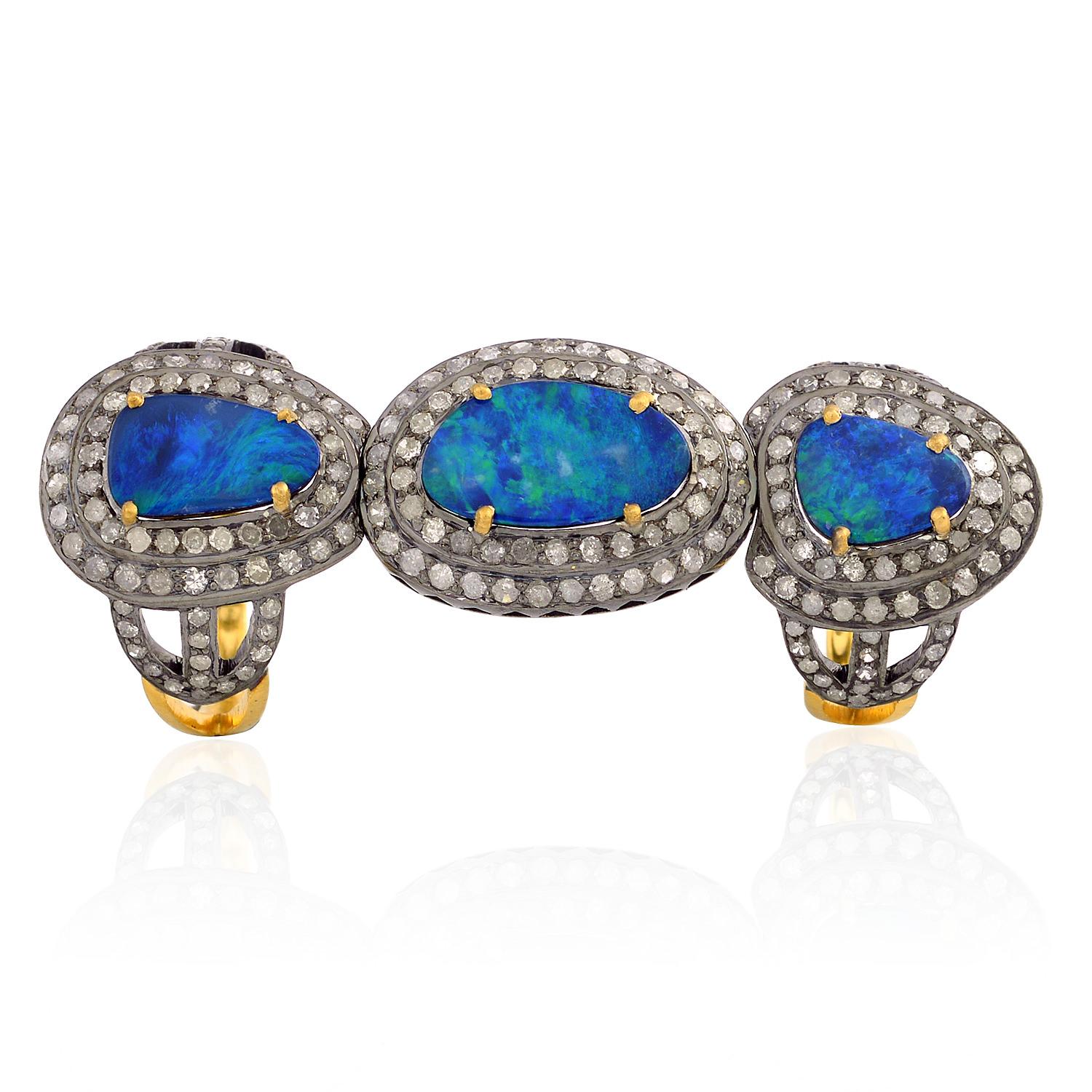 Three Tier Doublet Opal Knuckle Ring with Pave Diamonds In18k Gold & Silver In New Condition For Sale In New York, NY