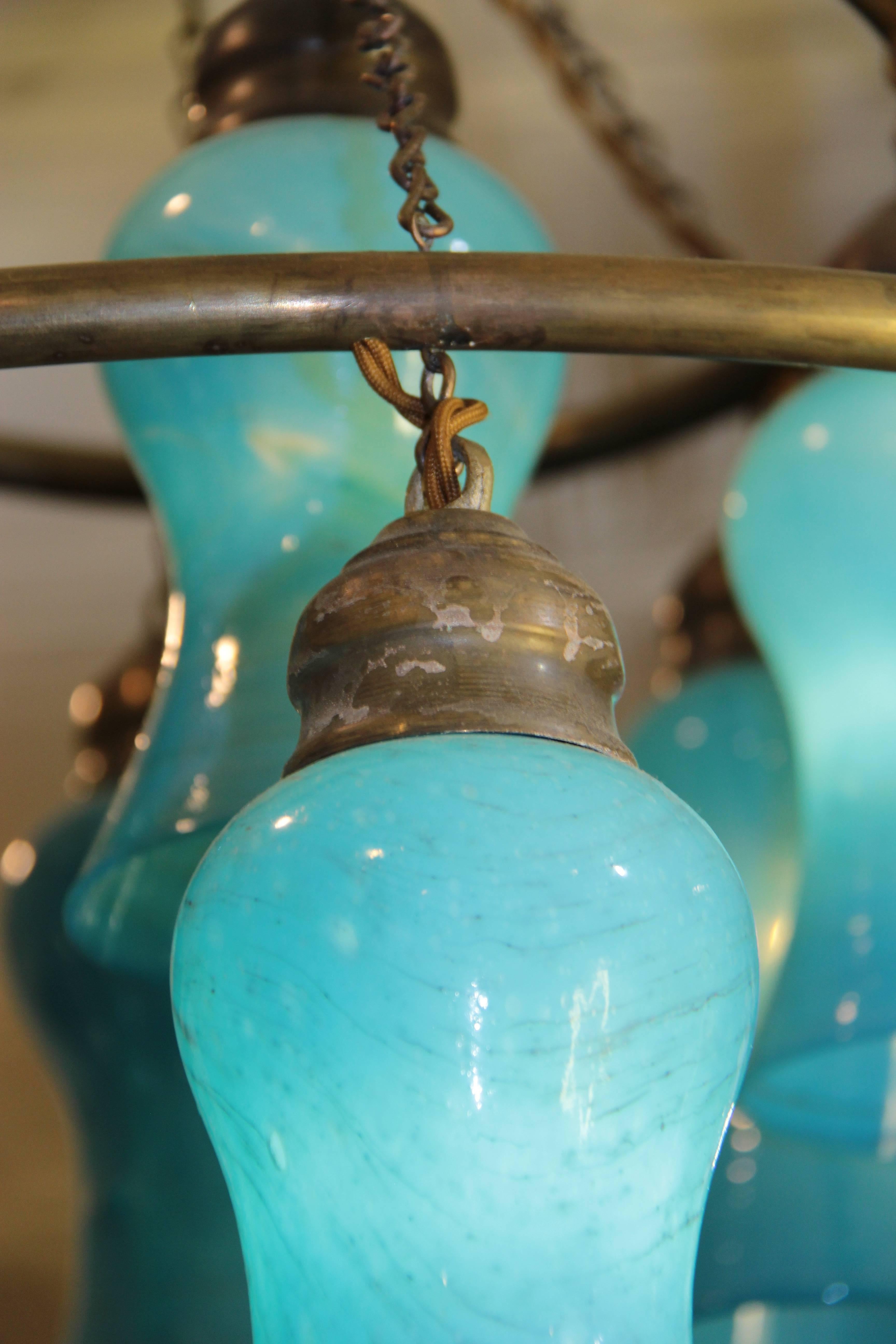 Lampadario a goccia egiziano a tre livelli In condizioni ottime in vendita a Sag Harbor, NY