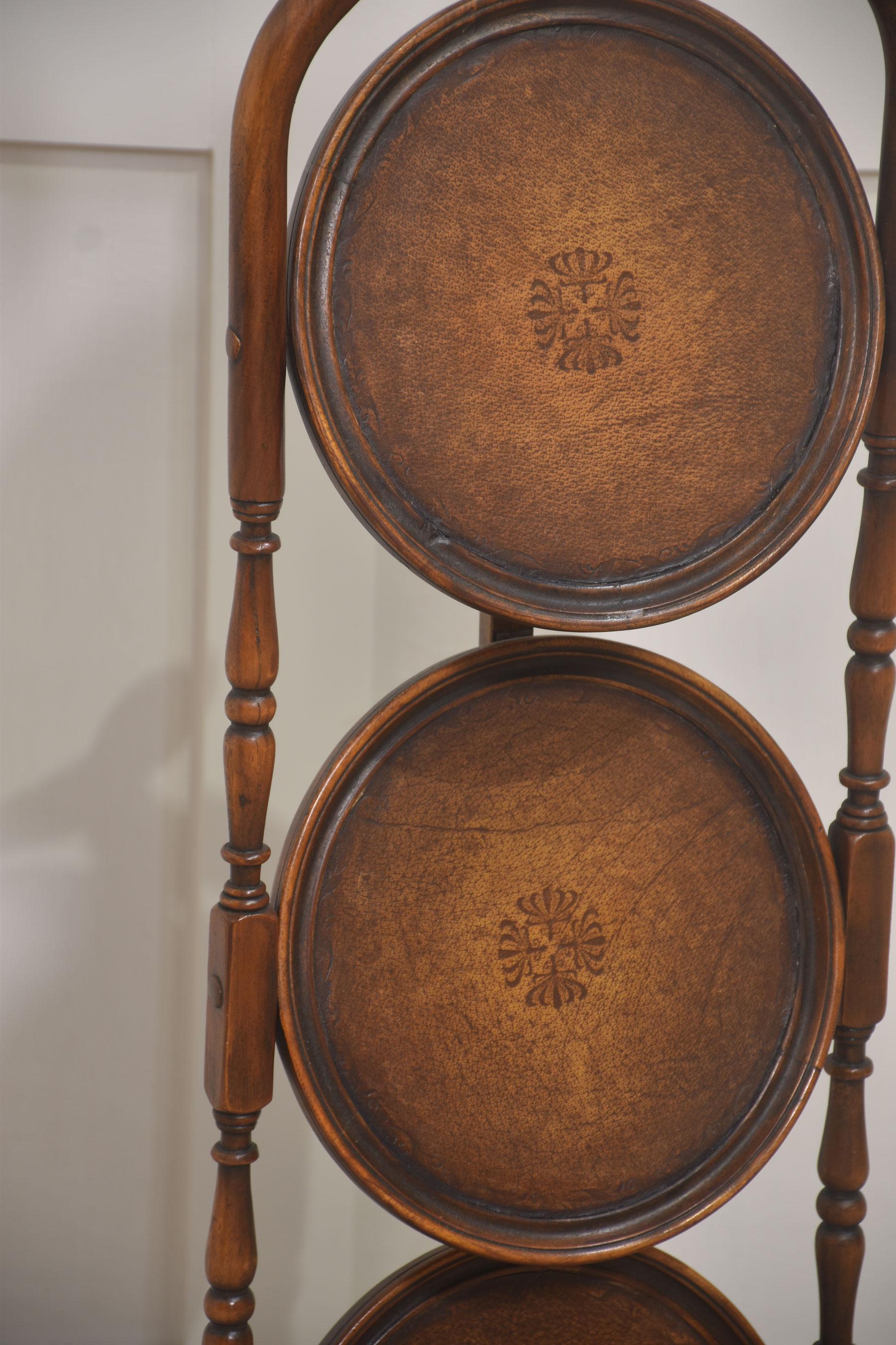Soporte para tartas plegable de tres pisos Nogal en venta