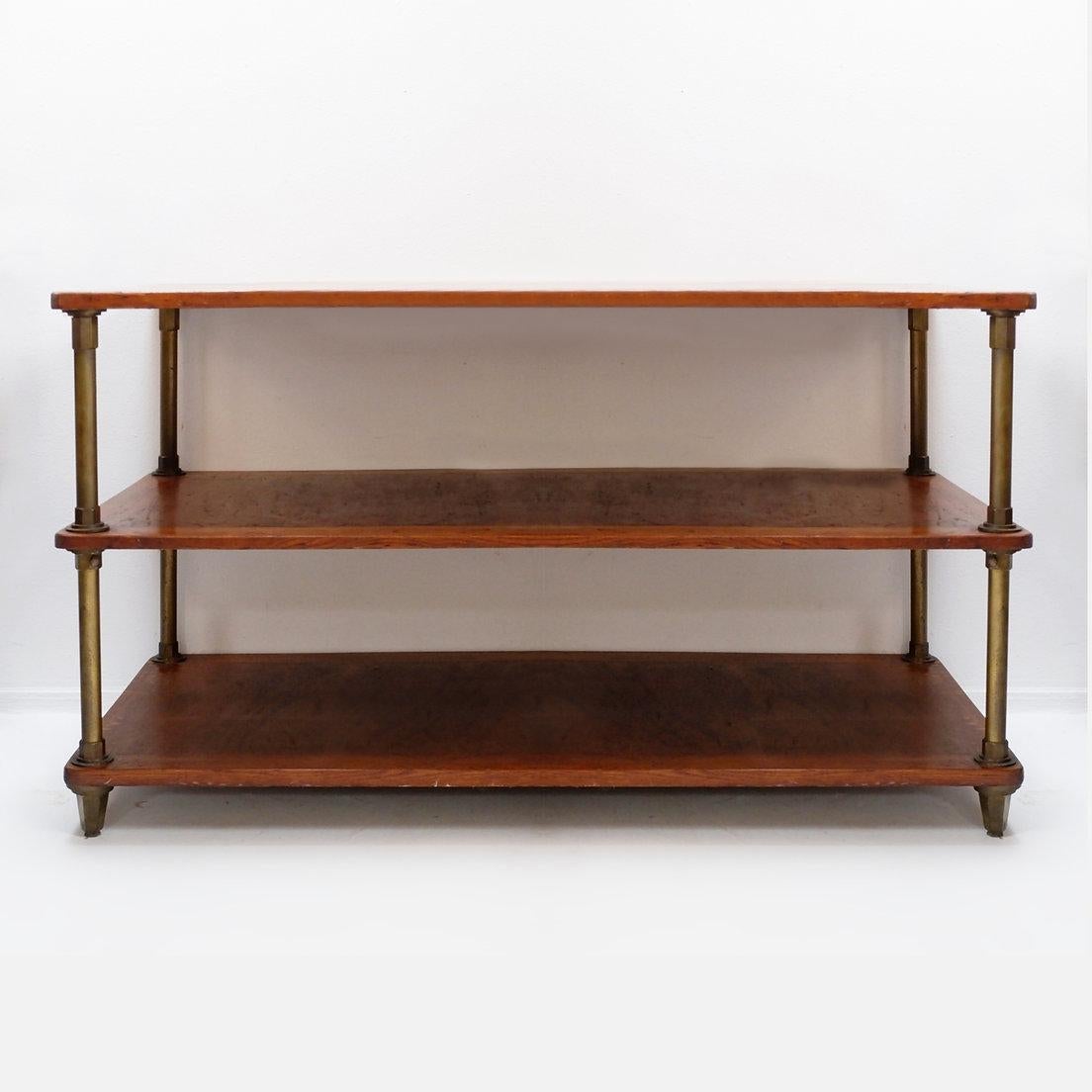 Table de présentation à trois niveaux provenant d'une boutique - années 1900 en vente 5