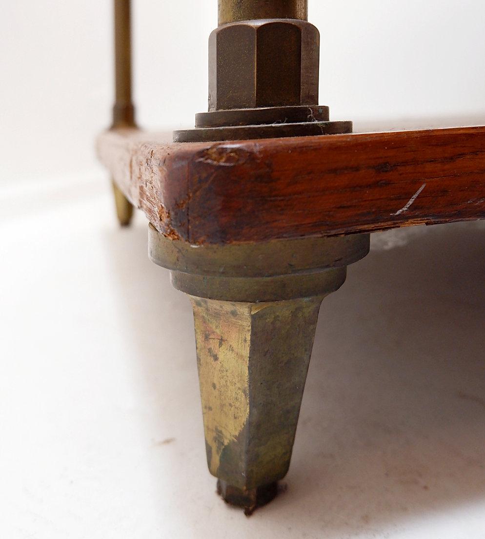 Table de présentation à trois niveaux provenant d'une boutique - années 1900 en vente 6