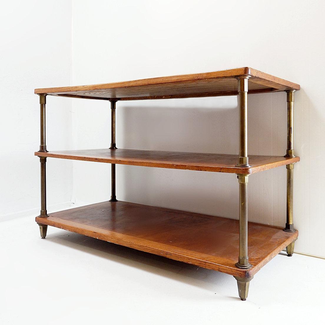 Table de présentation à trois niveaux provenant d'une boutique - années 1900 en vente 9