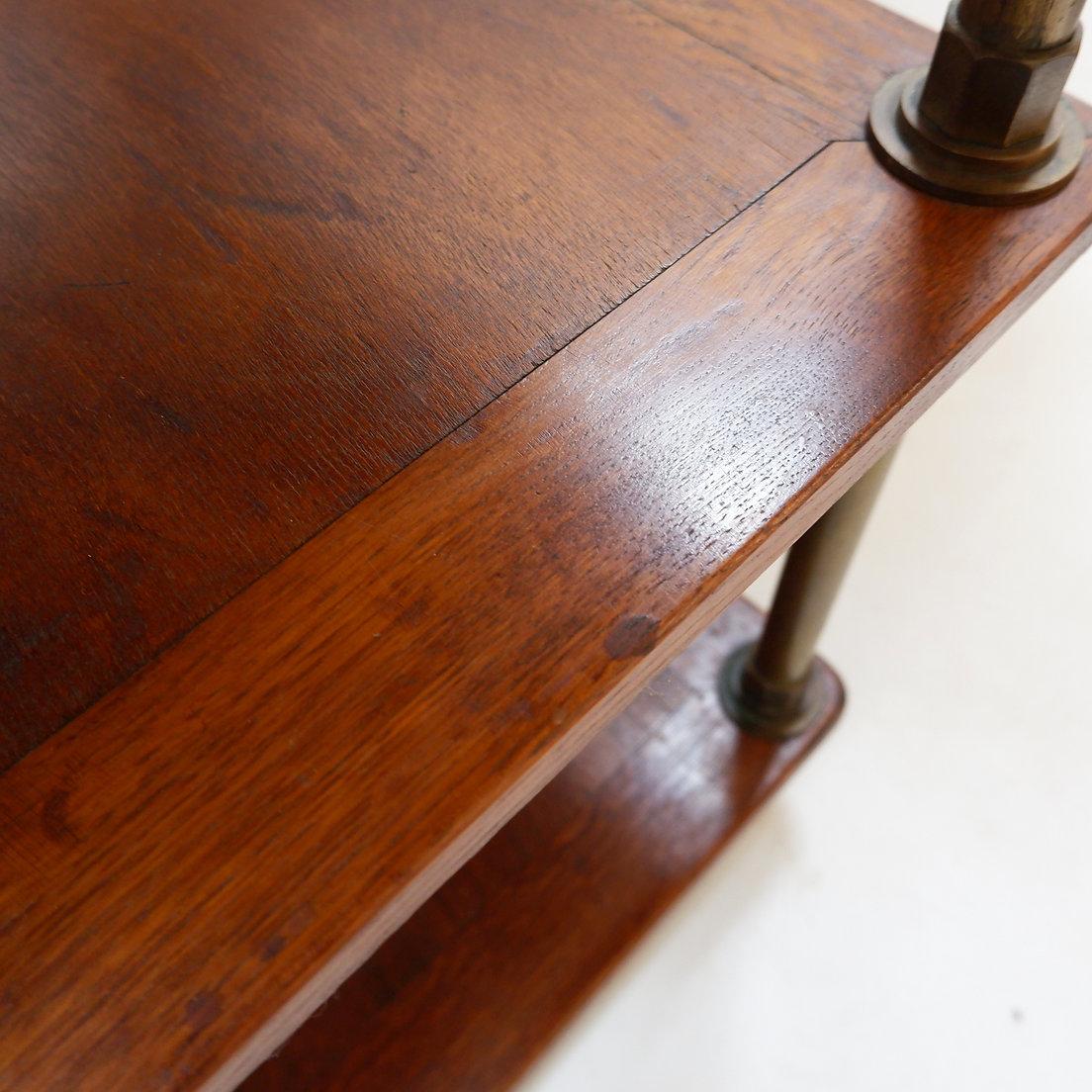 Bois Table de présentation à trois niveaux provenant d'une boutique - années 1900 en vente