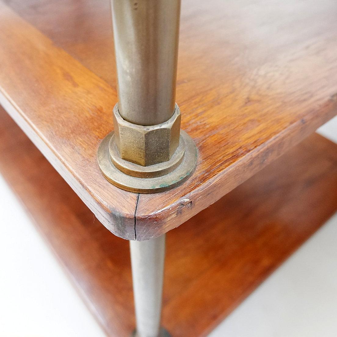 Table de présentation à trois niveaux provenant d'une boutique - années 1900 en vente 1