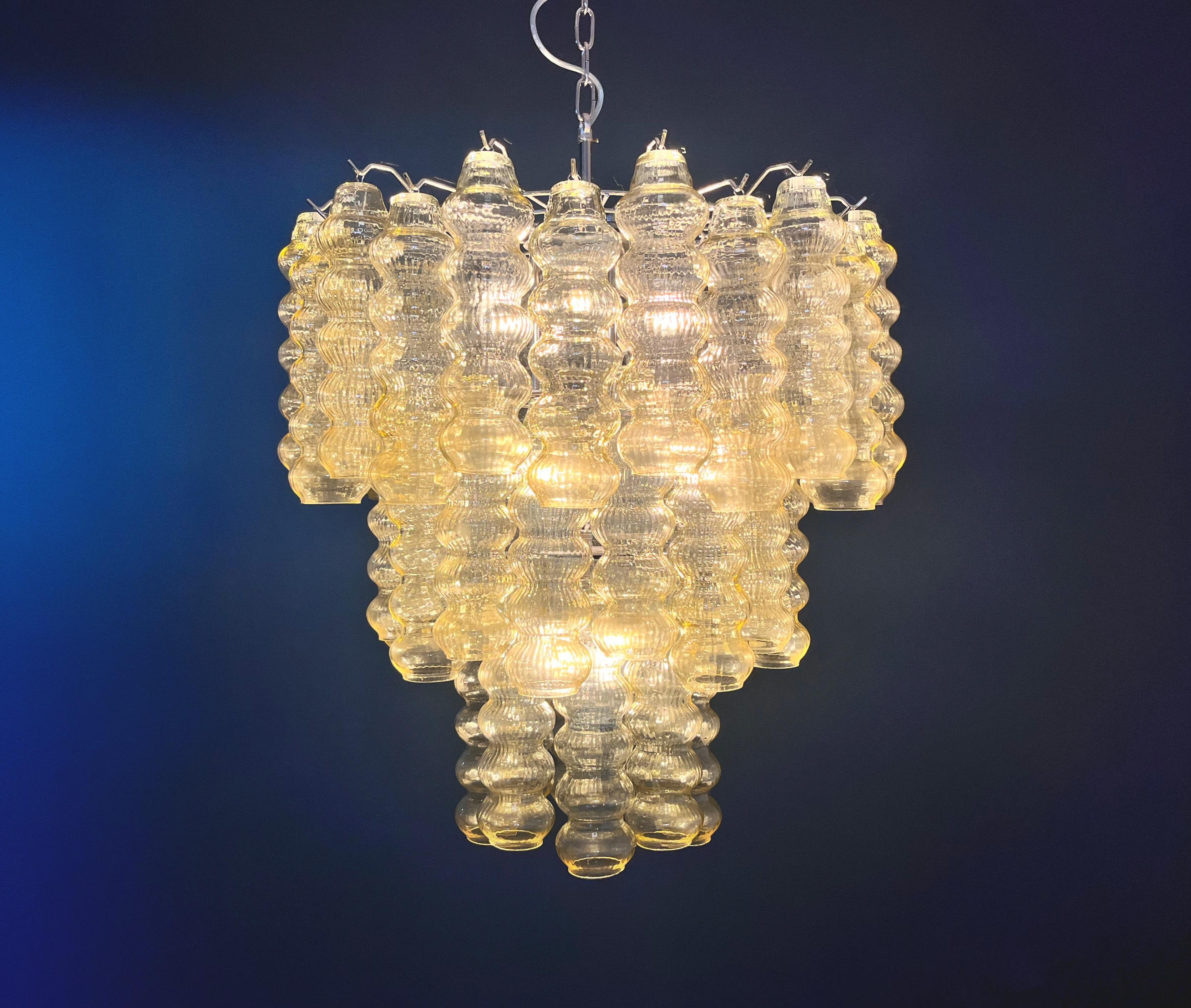 Dreistöckiger Kronleuchter aus Murano-Glas - 48 klare bernsteinfarbene Gläser im Angebot 6