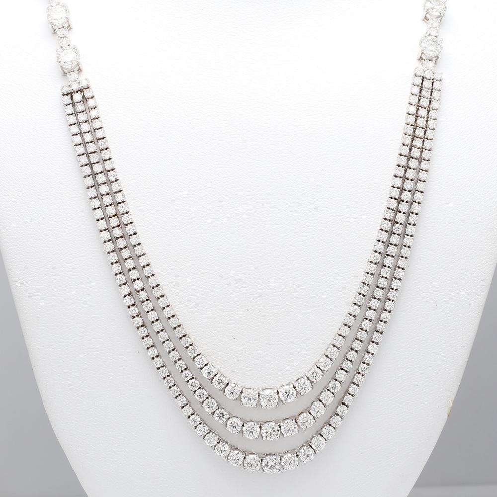 Collana con diamanti a più fili

Collana a più fili con diamanti del 21° secolo: Una splendida cascata di eleganza.

Pietra primaria: Diamante
Peso in carati primario: 14,2
Taglio primario della pietra: Brilliante
Colore primario della pietra: