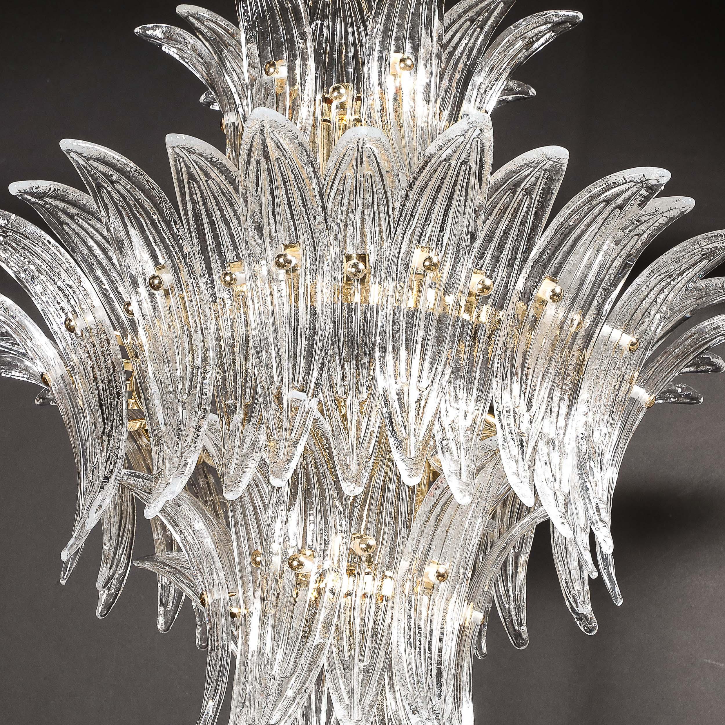 XXI secolo e contemporaneo Lampadario Palma a tre piani in vetro di Murano trasparente soffiato a mano e finiture in ottone in vendita