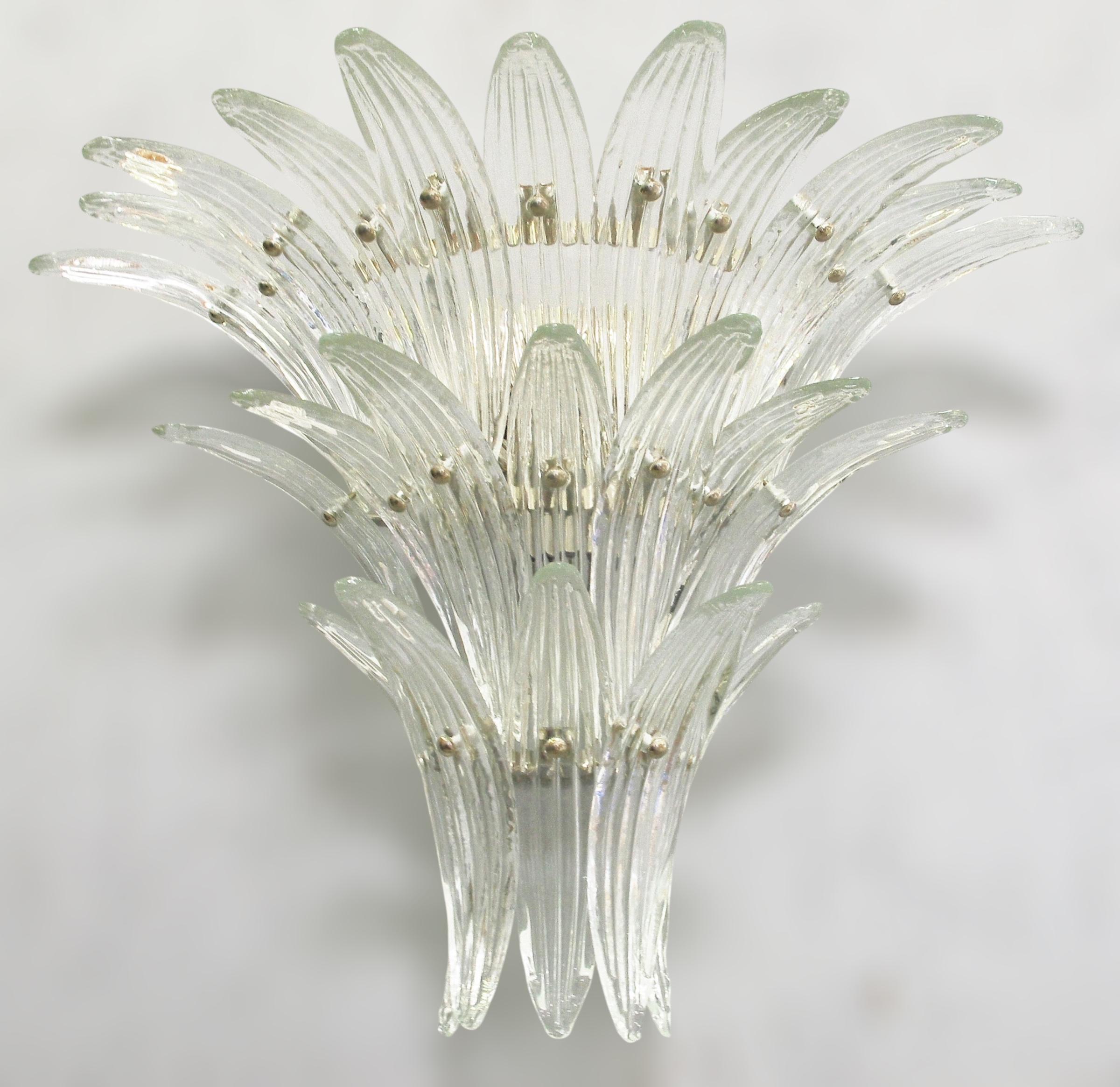 Lámpara Palmette de tres niveles by Fabio Ltd Moderno de mediados de siglo en venta