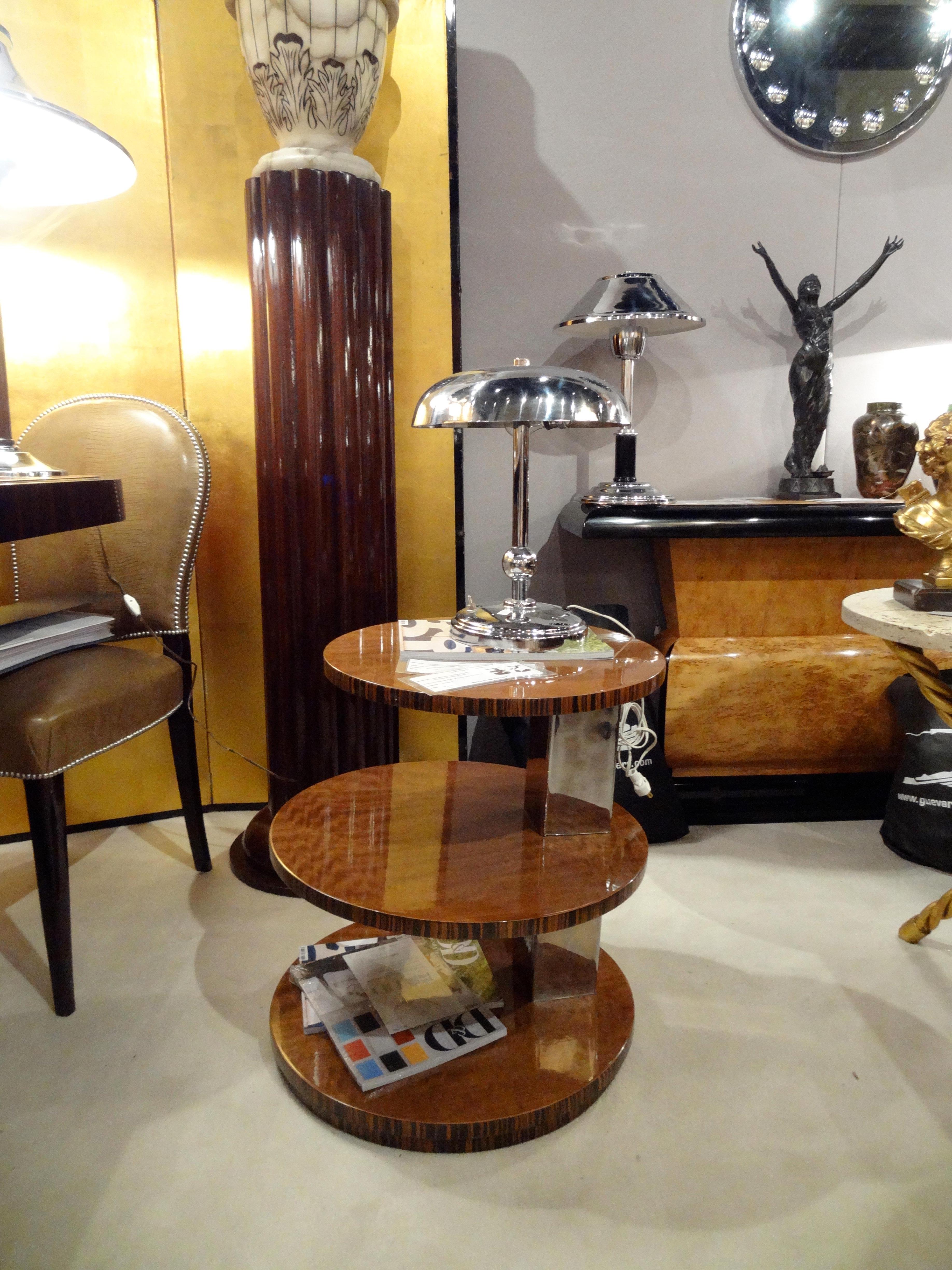 Table à trois niveaux « Attribuée au Bauhaus » allemande Bon état - En vente à Ciudad Autónoma Buenos Aires, C