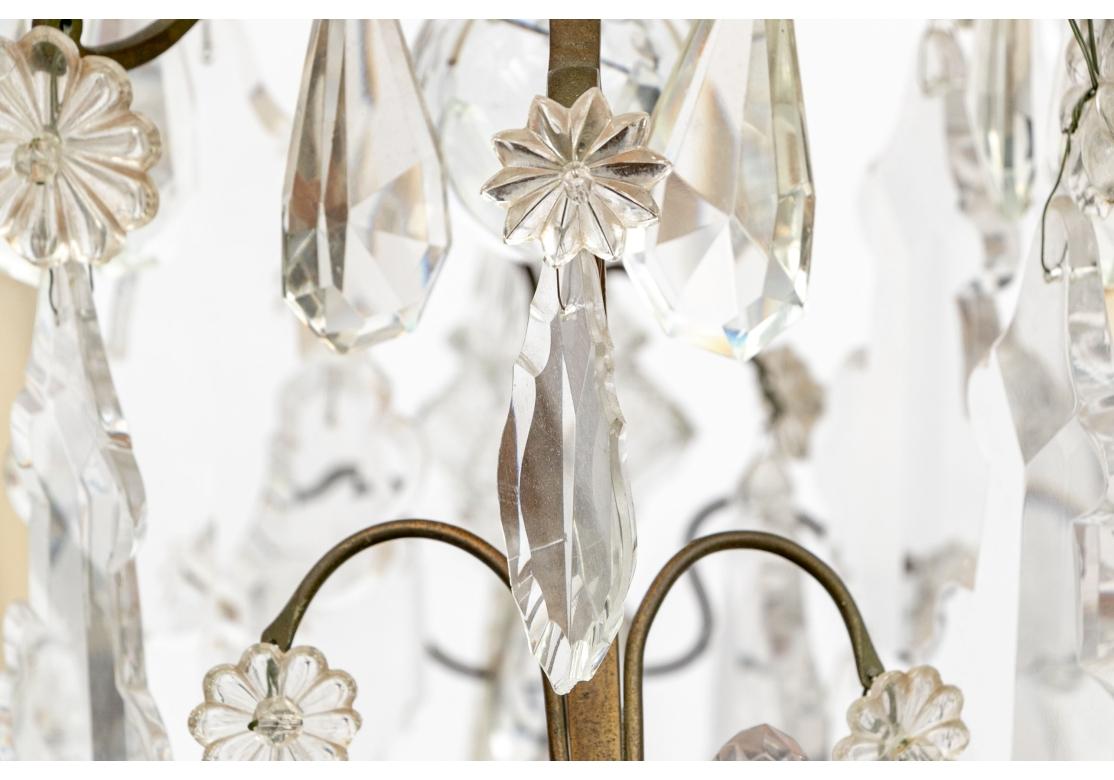 Three Tiered 12 Light Crystal Chandelier (Hollywood Regency) im Angebot