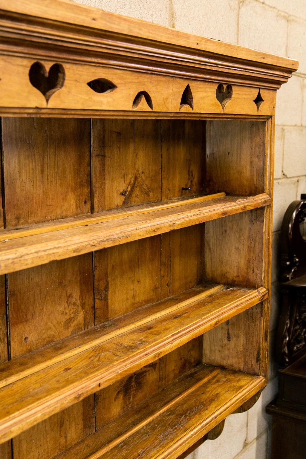 Three-Tiered Pine Hanging Shelf In Good Condition In Wilson, NC
