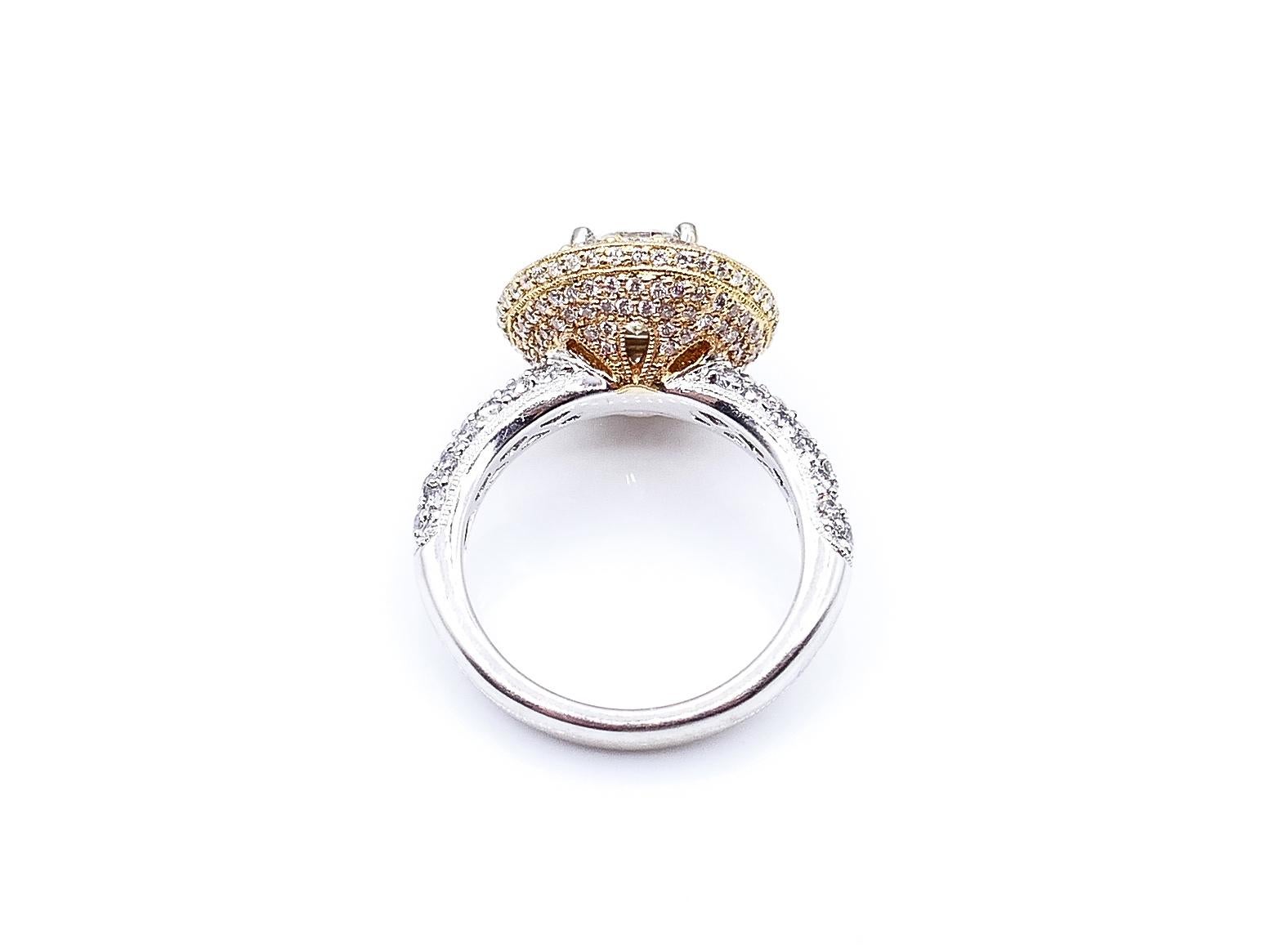 Modern Three-Toned 18K Gold Diamond Engagement Ring For Sale