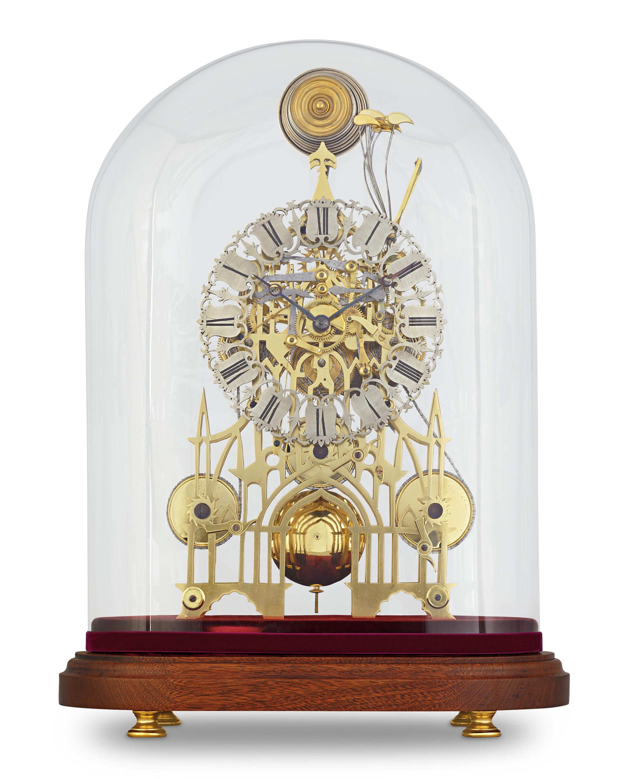 Cette horloge squelette du XIXe siècle, qui constitue une prouesse technique et artistique, a été créée par la société John Smith & Sons de Clerkenwell. Le quartier de Clerkenwell, dans le centre de Londres, a été pendant près de deux siècles l'un