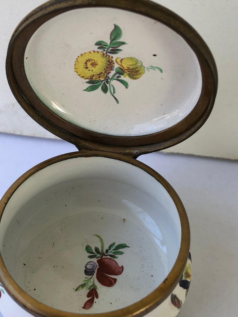 Three Vintage Bilston and Battersea Enamel Boxes For Sale at 1stDibs