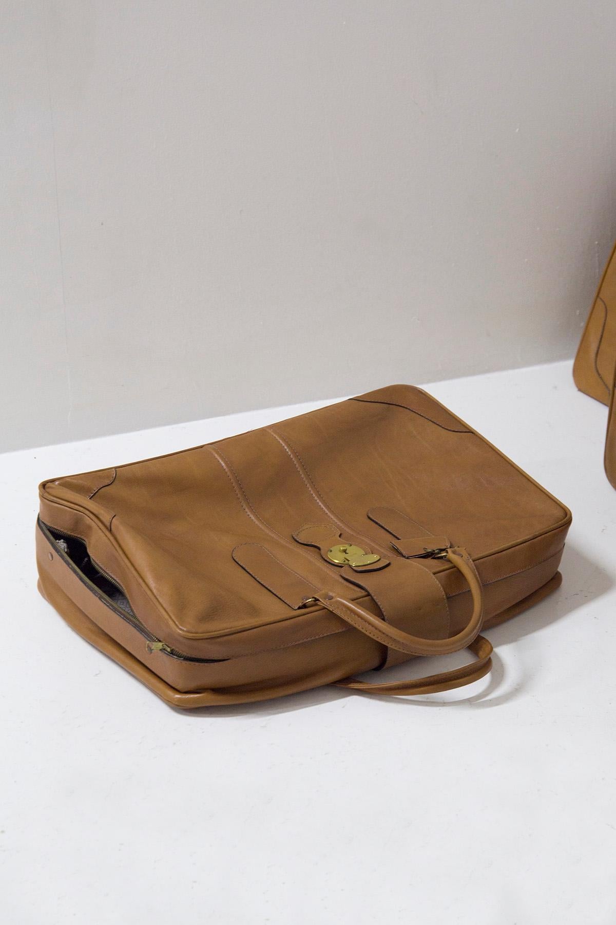 Brown Three Vintage Camel Leather Suitcases Set For Sale