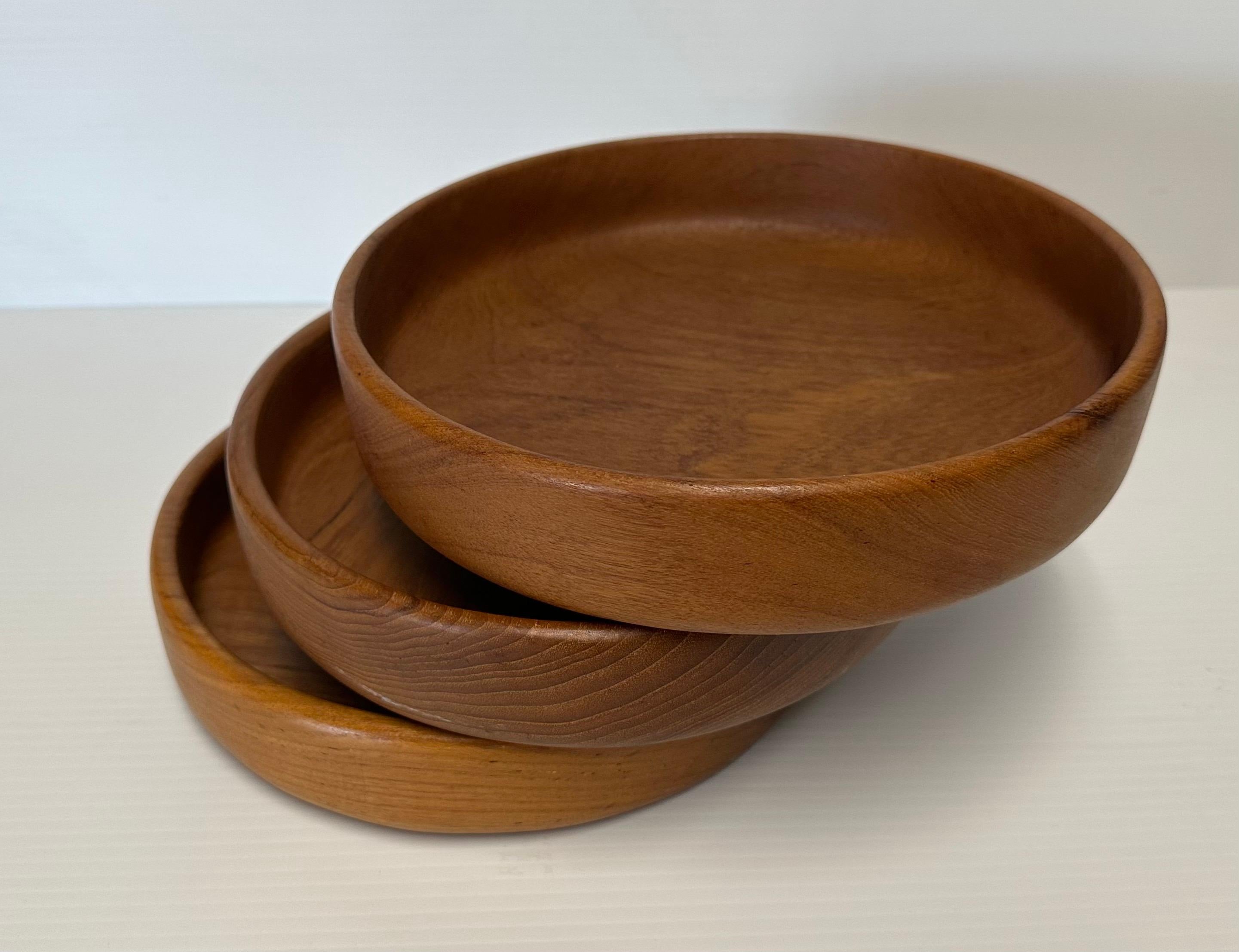 20th Century Three Vintage Danish Modern Teak Salad Bowls in the Style of Dansk For Sale