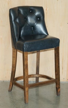 DREI VINTAGE GRÜNE LEATHER CHESTERFIELD TUFTED KITCHEN DINER BAR STOOLS