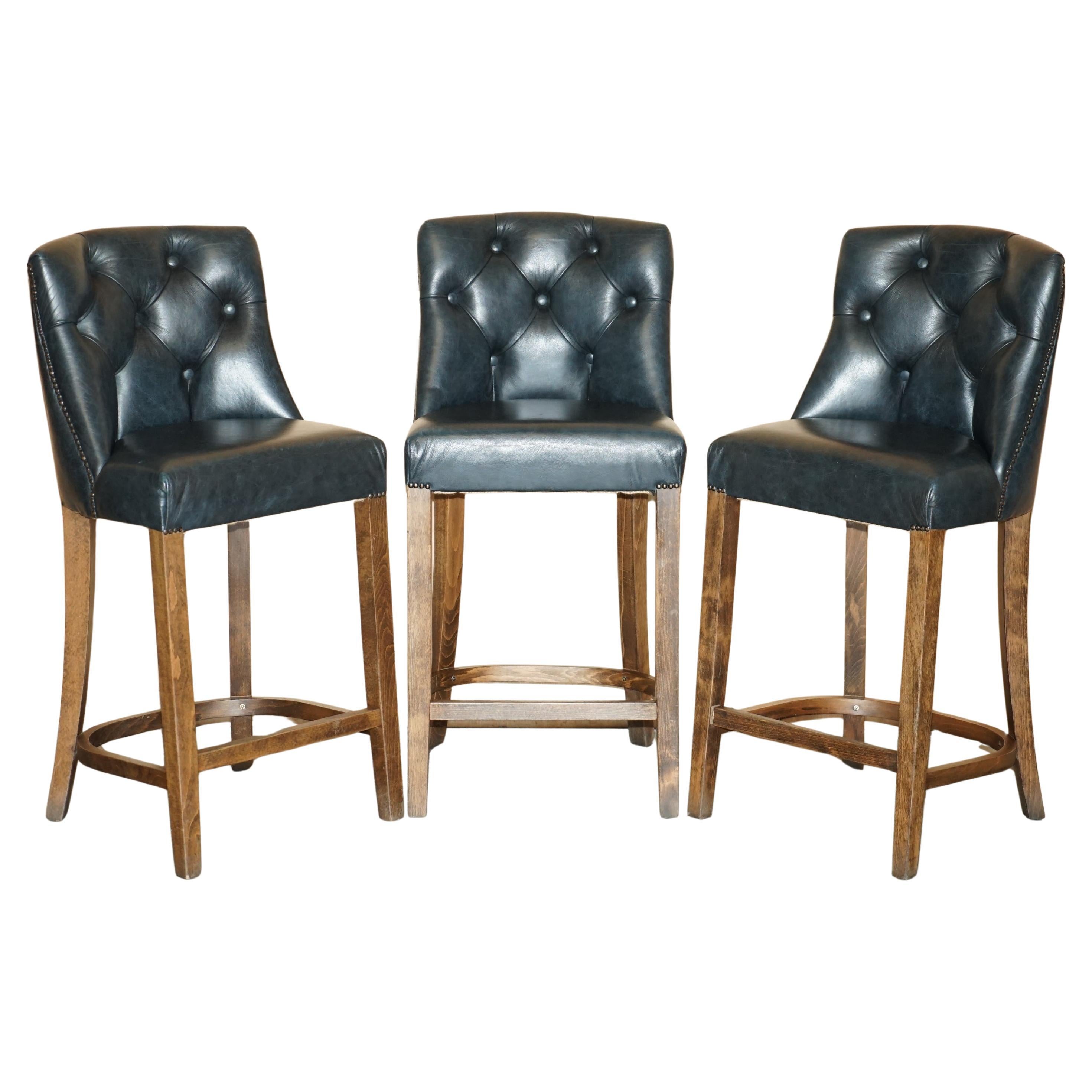 THREE VINTAGE GREEN LEATHER CHESTERFIELD TUFTED KITCHEN DINER BAR STOOLs
