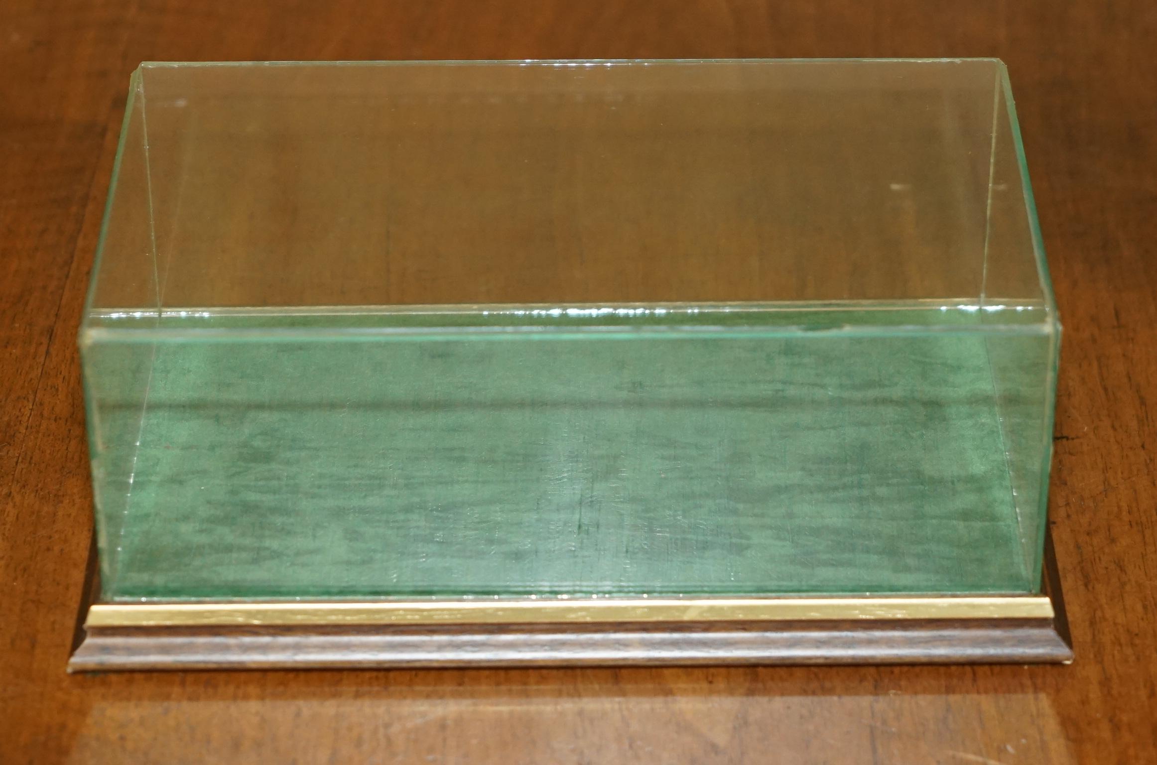 THREE ViNTAGE HARDWOOD & GLASS TABLE TOP DISPLAY CASES FOR TRINKETS 10.5X29X15CM For Sale 9
