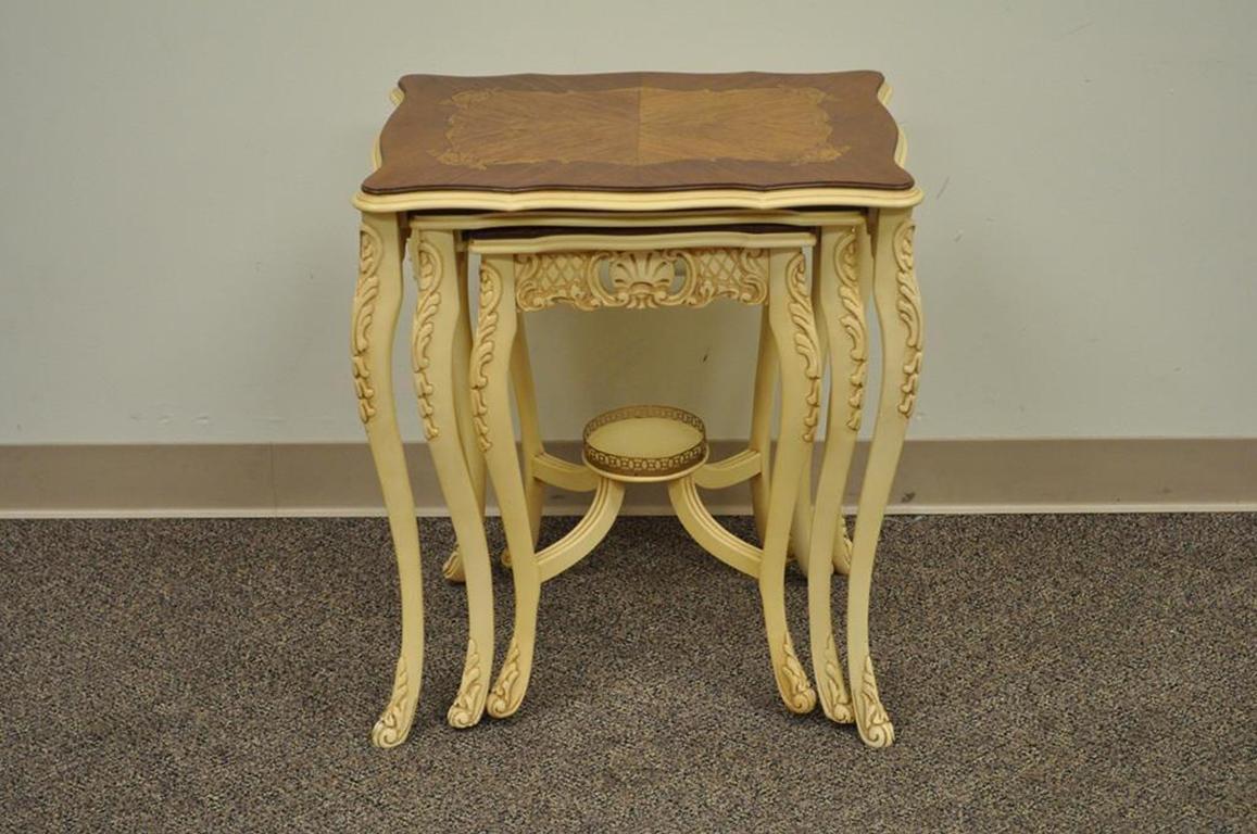 Three Vintage Louis XV Carved Satinwood Inlaid Nest of Nesting Side Tables In Good Condition For Sale In Philadelphia, PA