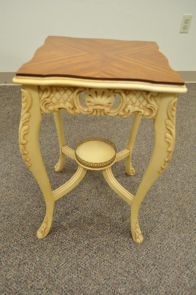 Three Vintage Louis XV Carved Satinwood Inlaid Nest of Nesting Side Tables For Sale 3