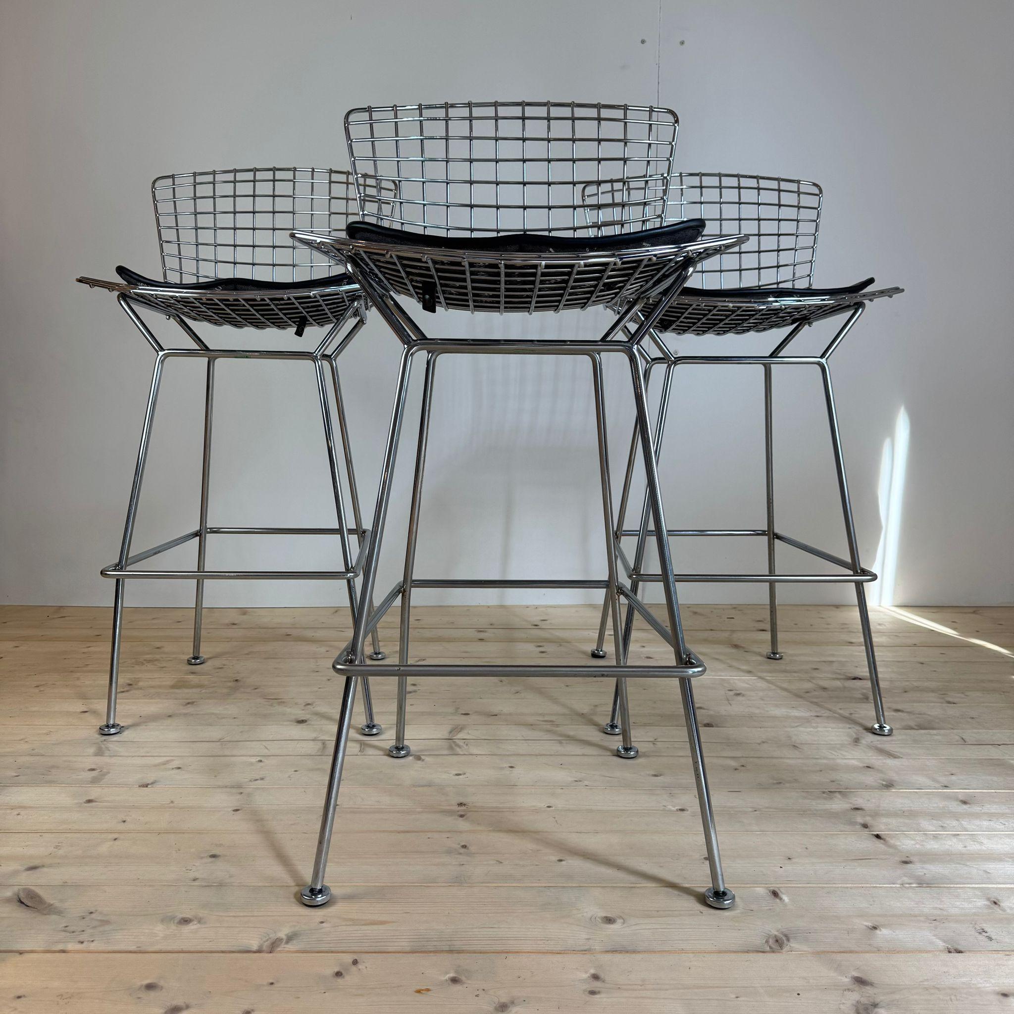 Drei alte Hocker, Harry Bertoia für Knoll im Angebot 5