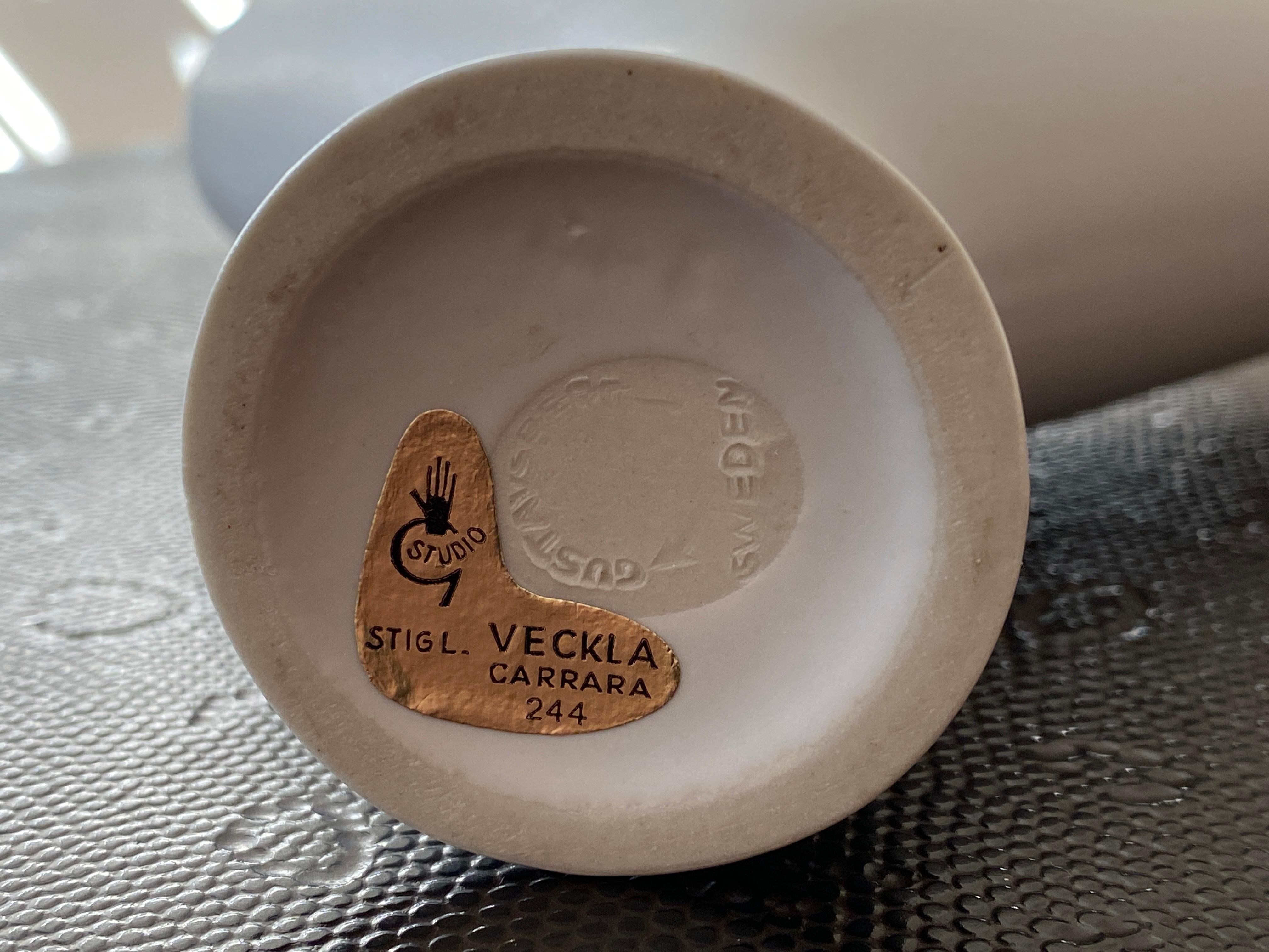 Trois vases Vintage Veckla Conçus par Stig Lindberg pour Gustavsberg en vente 7
