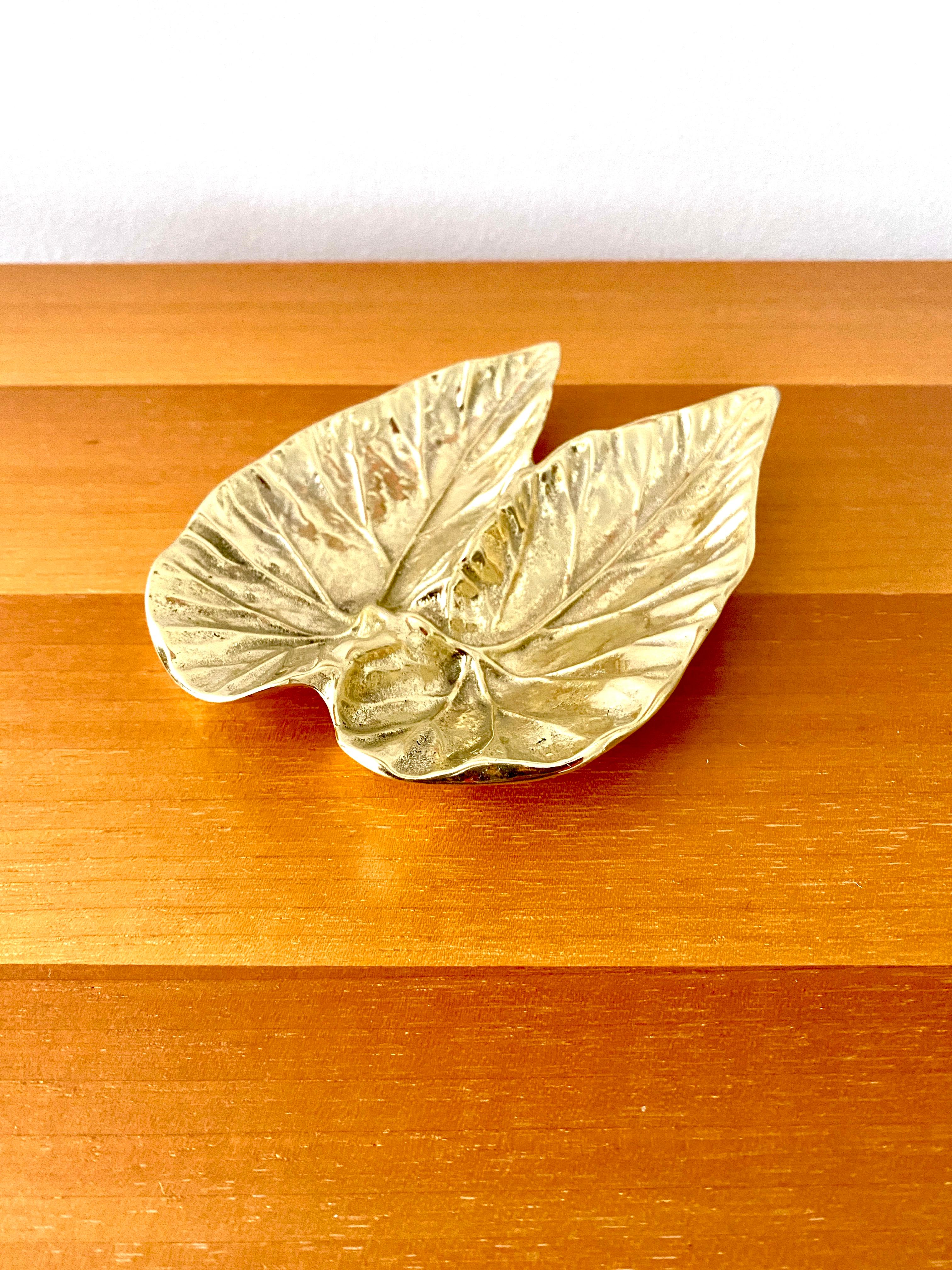 Three Virginia Metalcrafters Brass Leaves, One Angel Wing and Two Holly Leaves For Sale 3