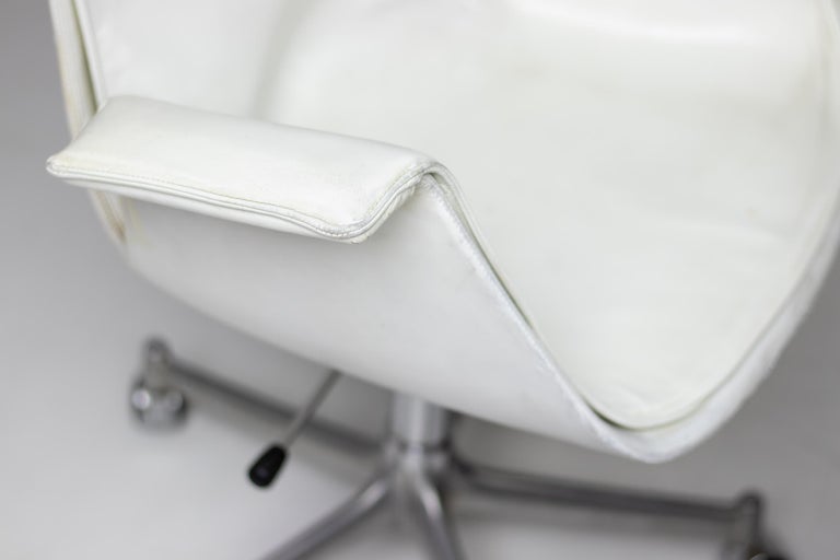 Three White Leather Bird Desk Chairs by Fabricius and Kastholm for Kill