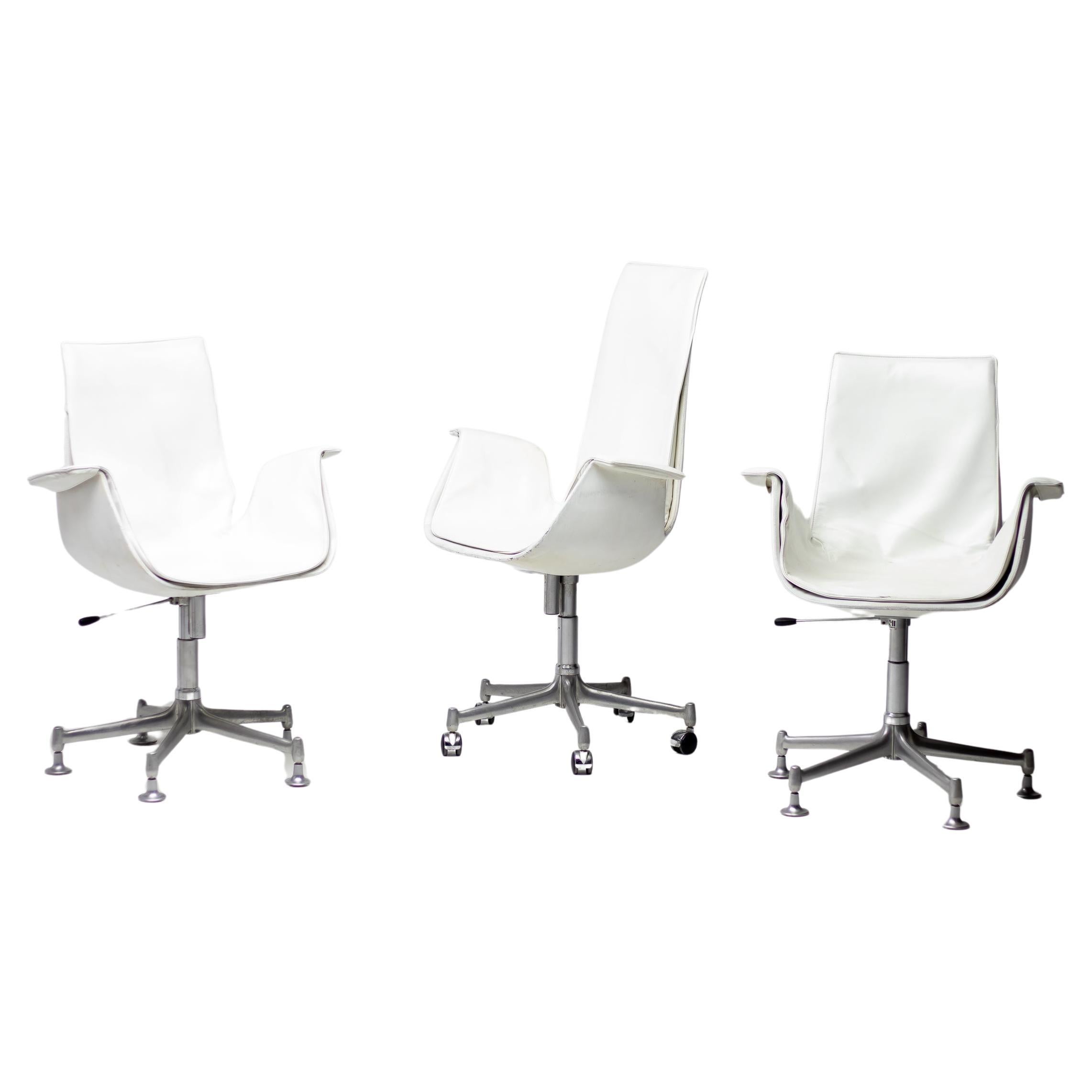 Trois chaises de bureau oiseaux en cuir blanc de Fabricius & Kastholm pour Kill