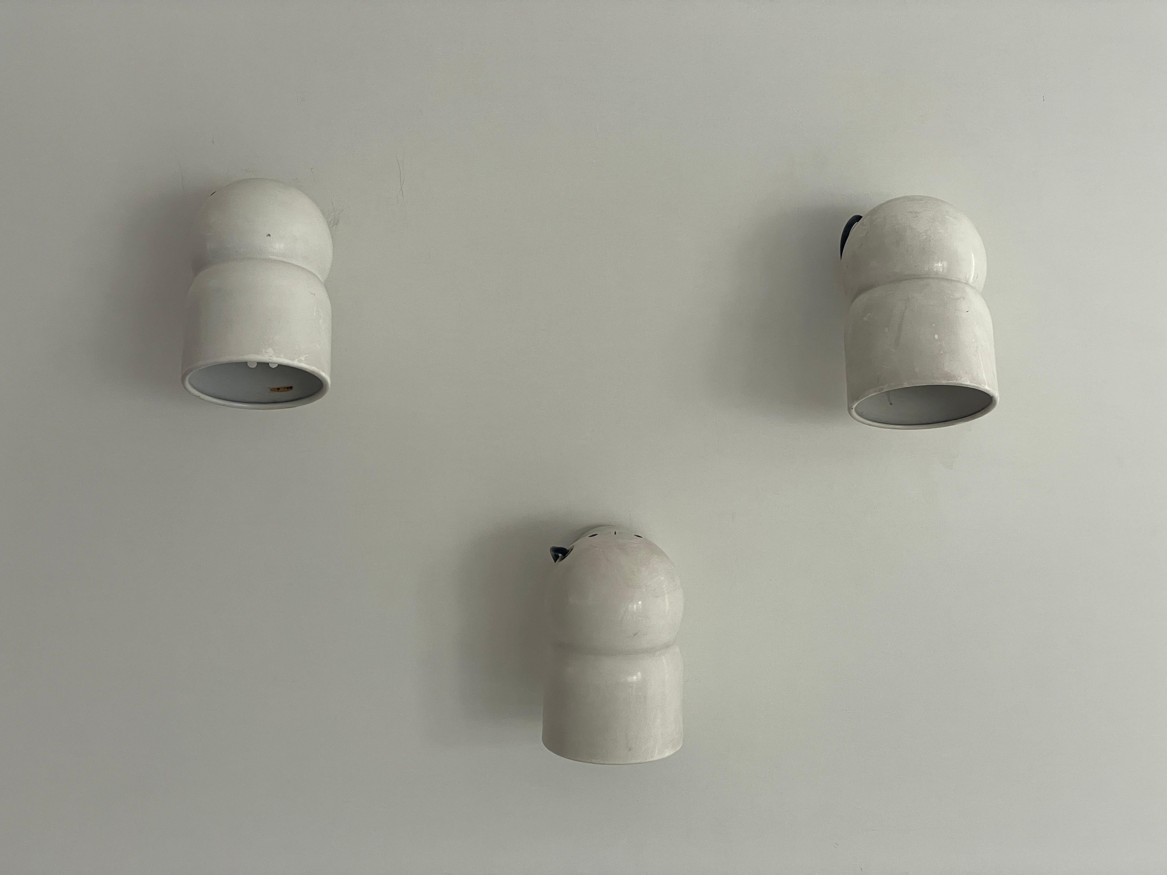 Drei Wandlampen aus weißem Metall von Martinelli Luce, 1960er Jahre, Italien

Die Lampen sind in gutem Vintage-Zustand. 

Diese Lampe funktioniert mit  E27-Glühbirnen. 
Verkabelt und geeignet für 220V und 110V für alle Länder.


Abmessungen:
Höhe:
