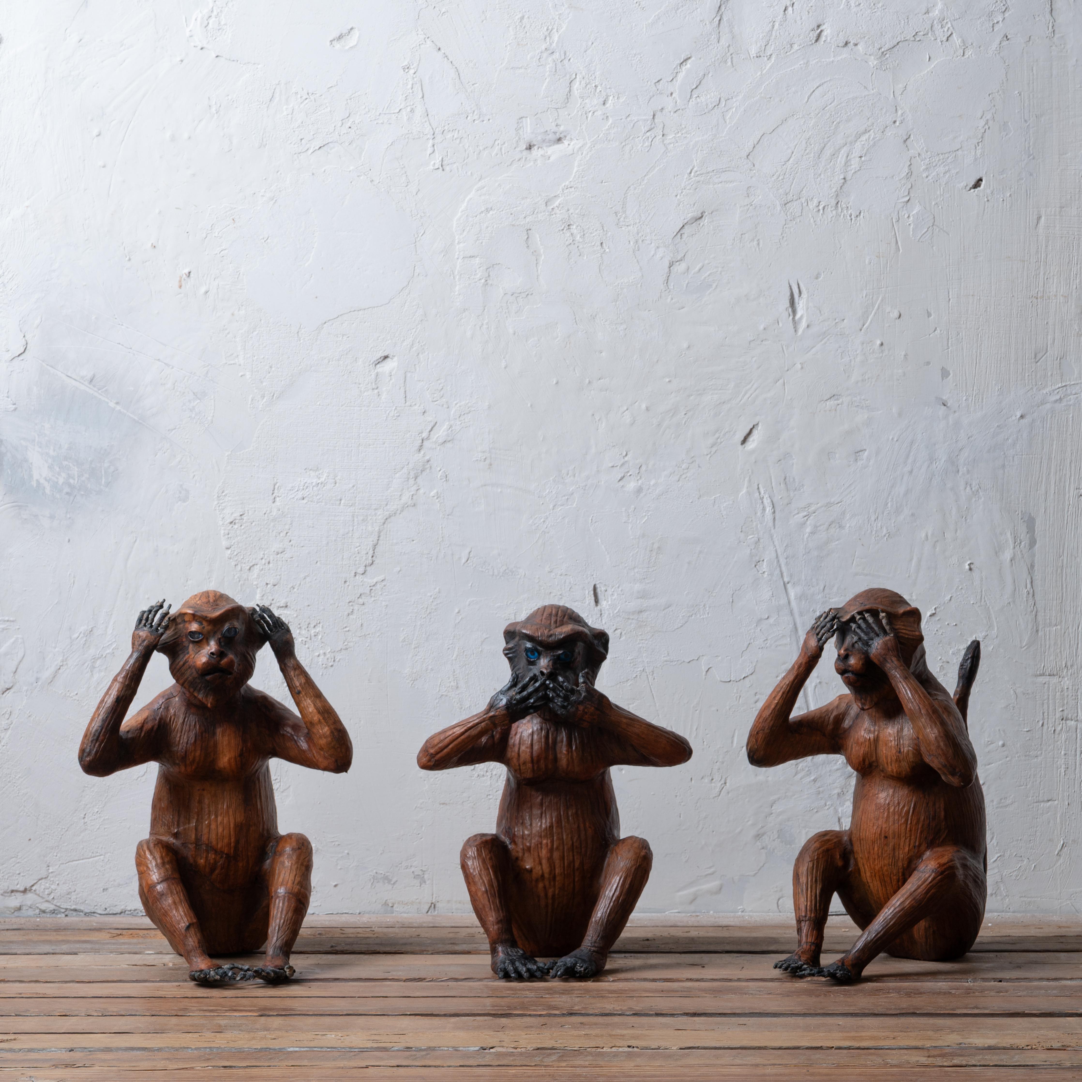 Sculptures en cuir des trois singes sages en vente 11
