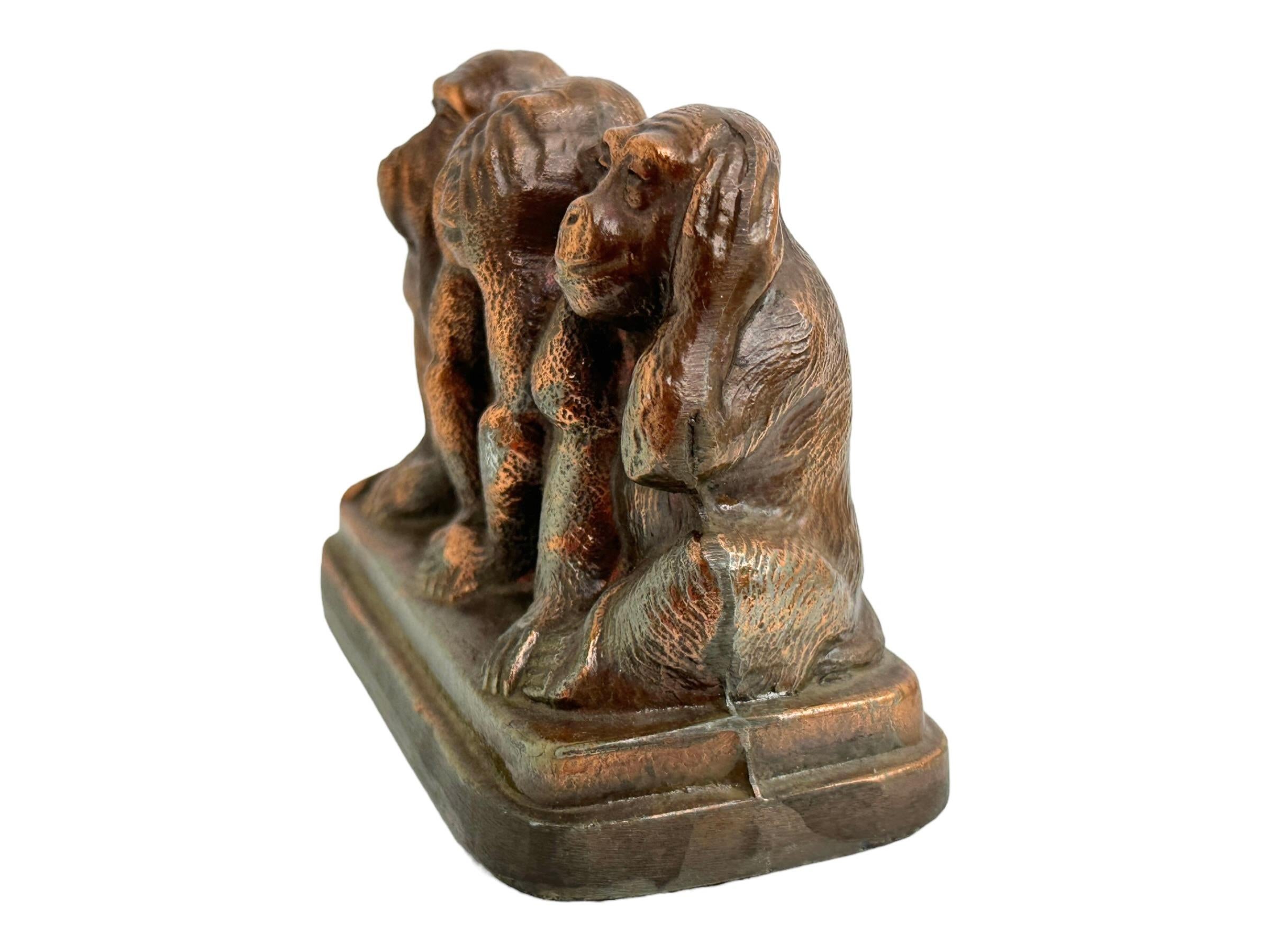 Una statua scultura decorativa. Alcuni segni di usura con una bella patina, ma si tratta di vecchiaia. Realizzato in metallo. È stato trovato in una vendita immobiliare a Norimberga, in Germania, ed è stato realizzato probabilmente negli anni