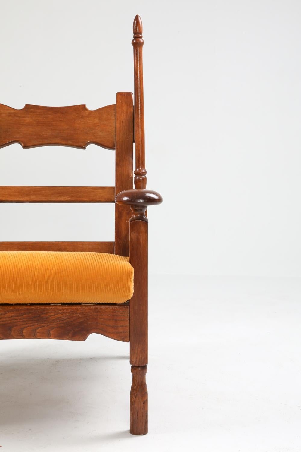 Velvet Oak Throne Chair with Adjustable Side Table