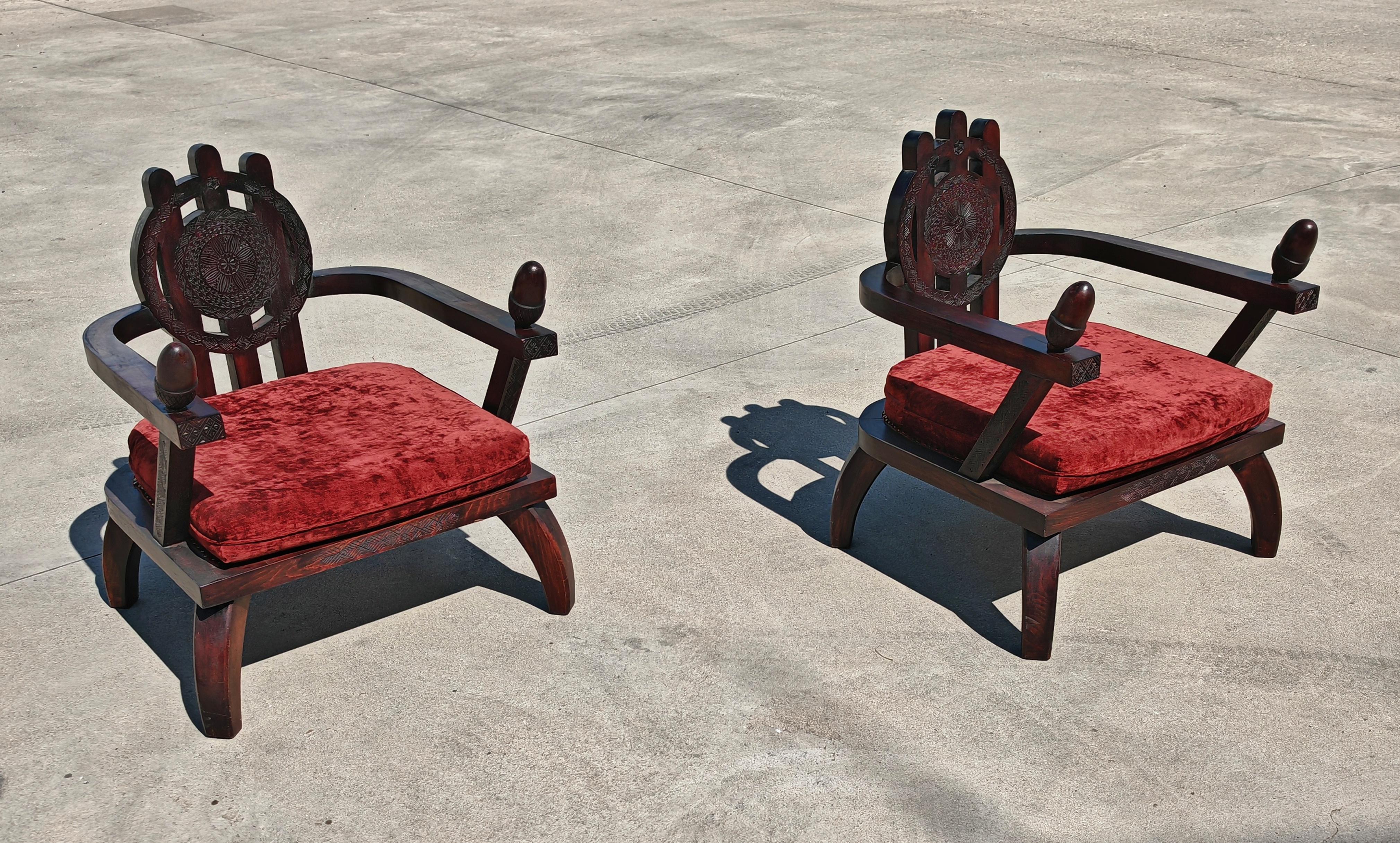 Fauteuils en forme de trône sculptés à la main en chêne teinté, conçus par Ettore Zaccari en vente 1