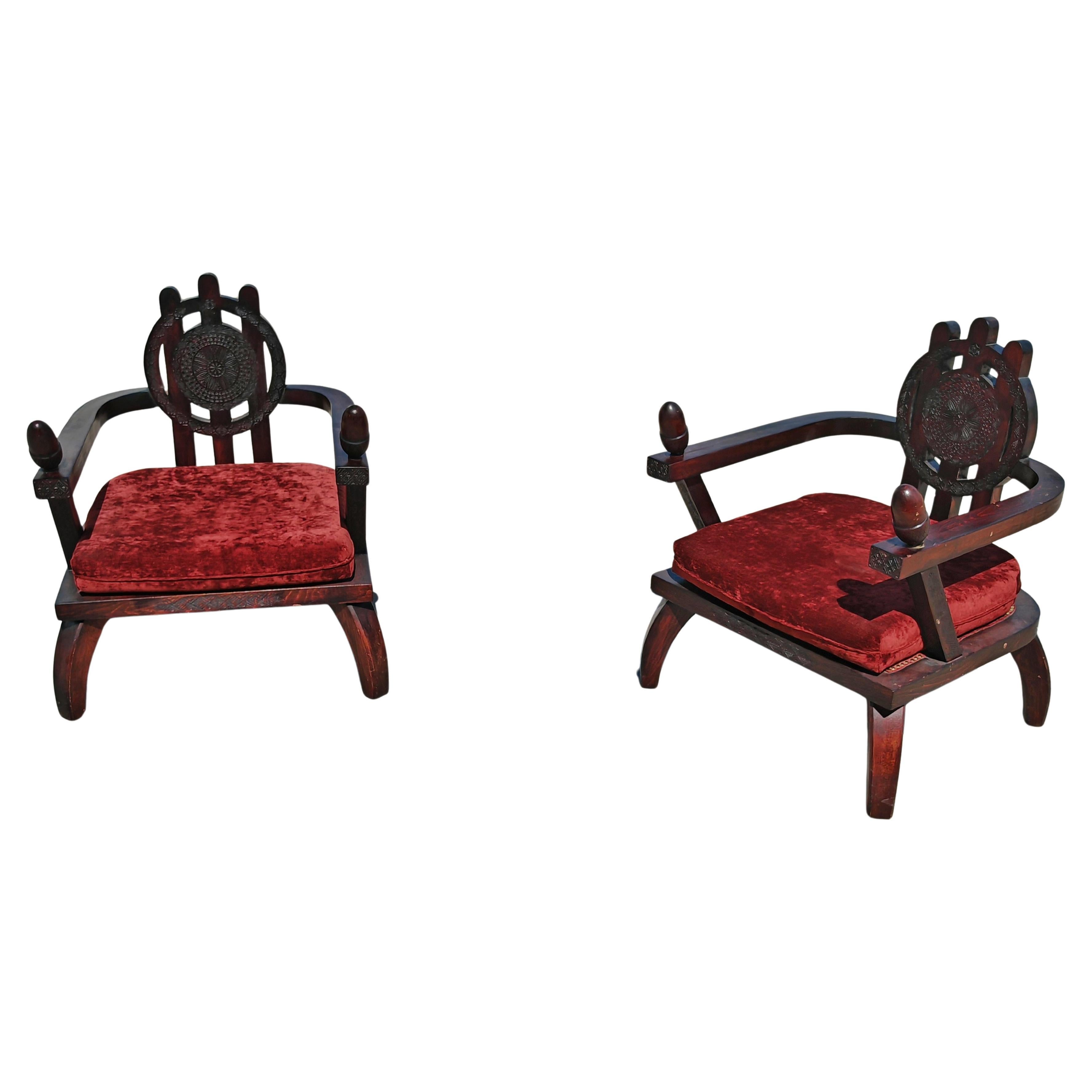 Fauteuils en forme de trône sculptés à la main en chêne teinté, conçus par Ettore Zaccari en vente