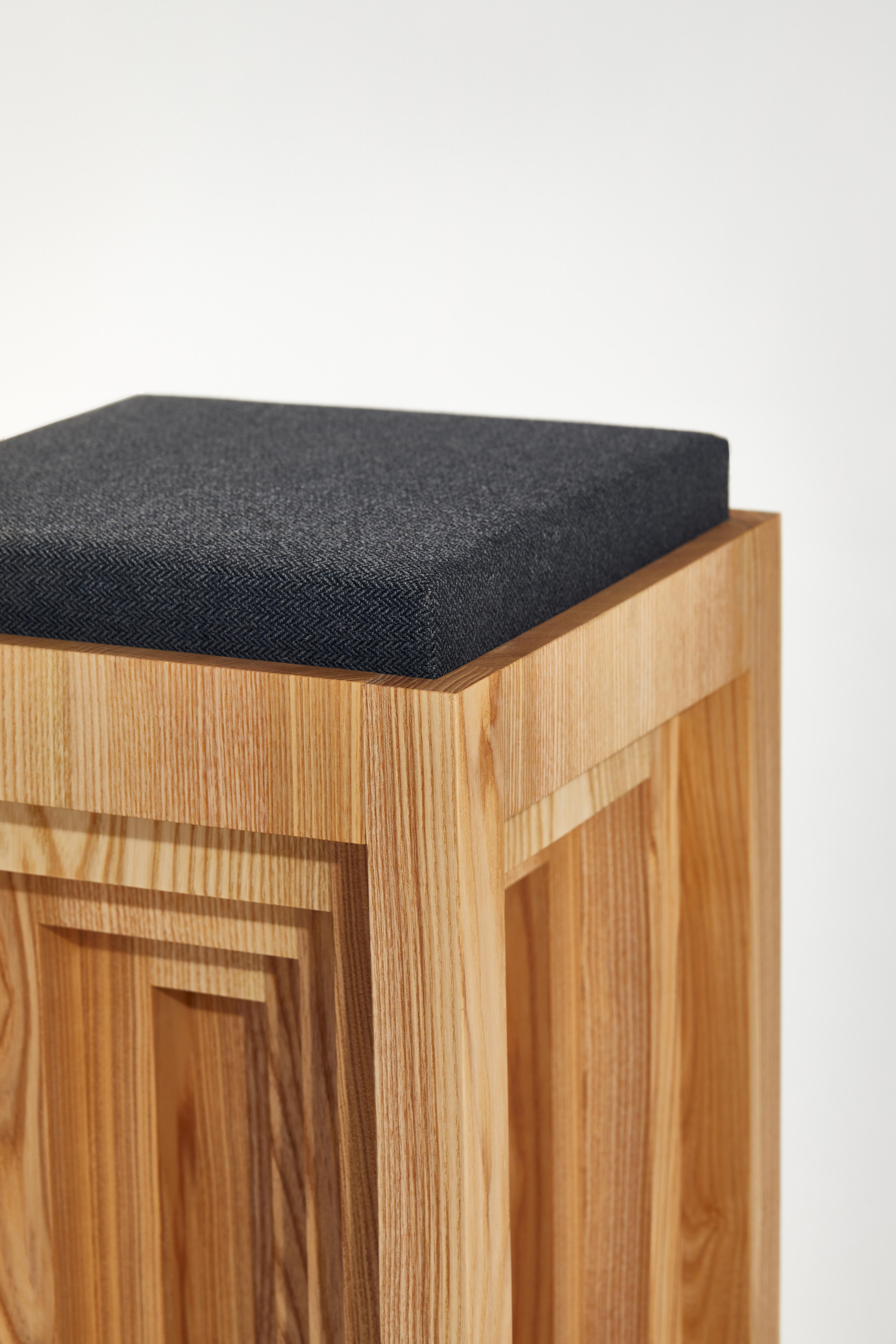 Post-Modern Cubic Shape Natural Ash Wood Side Table with Fiber Seating by Heilig Objects For Sale