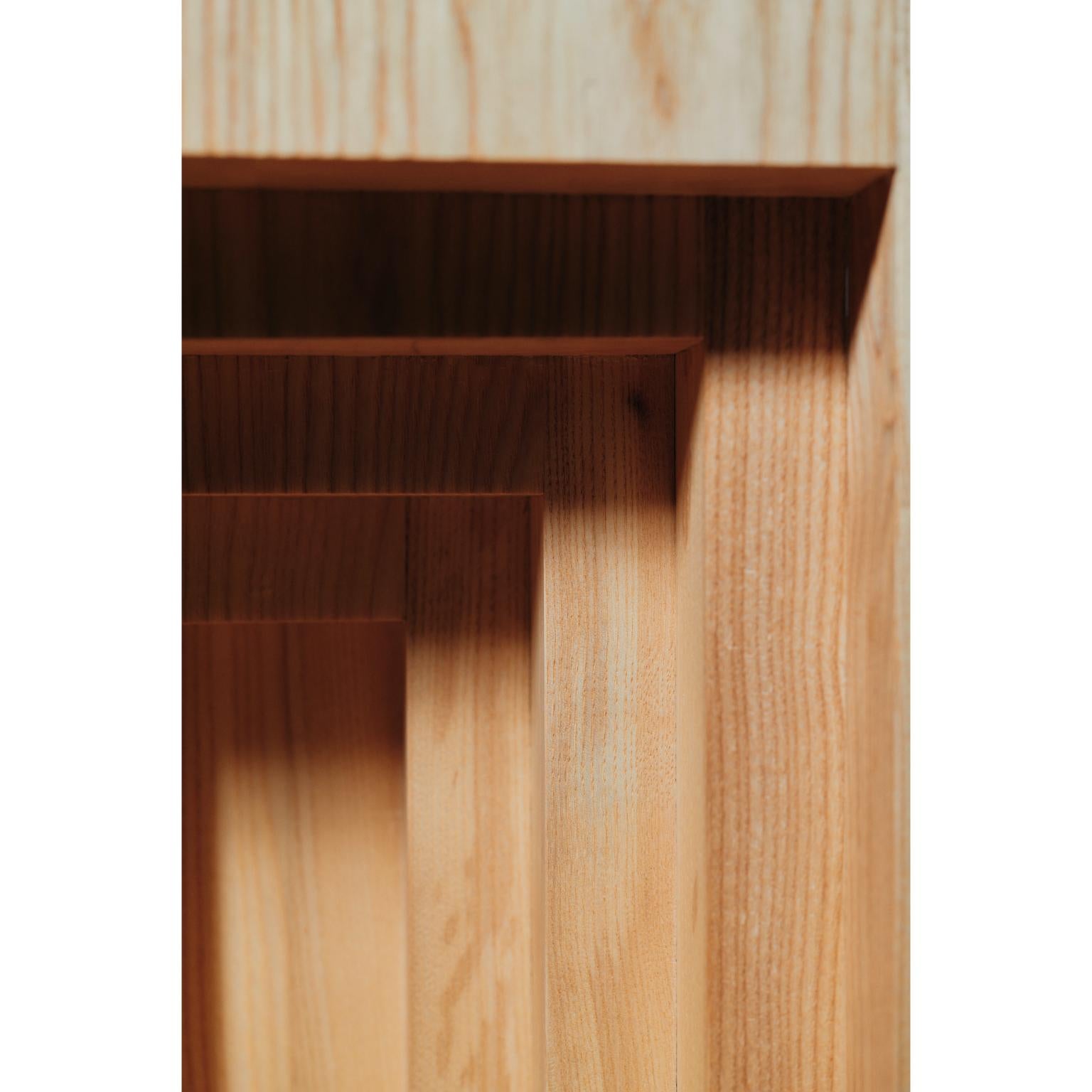 Cubic Shape Natural Ash Wood Side Table with Fiber Seating by Heilig Objects In New Condition For Sale In Geneve, CH