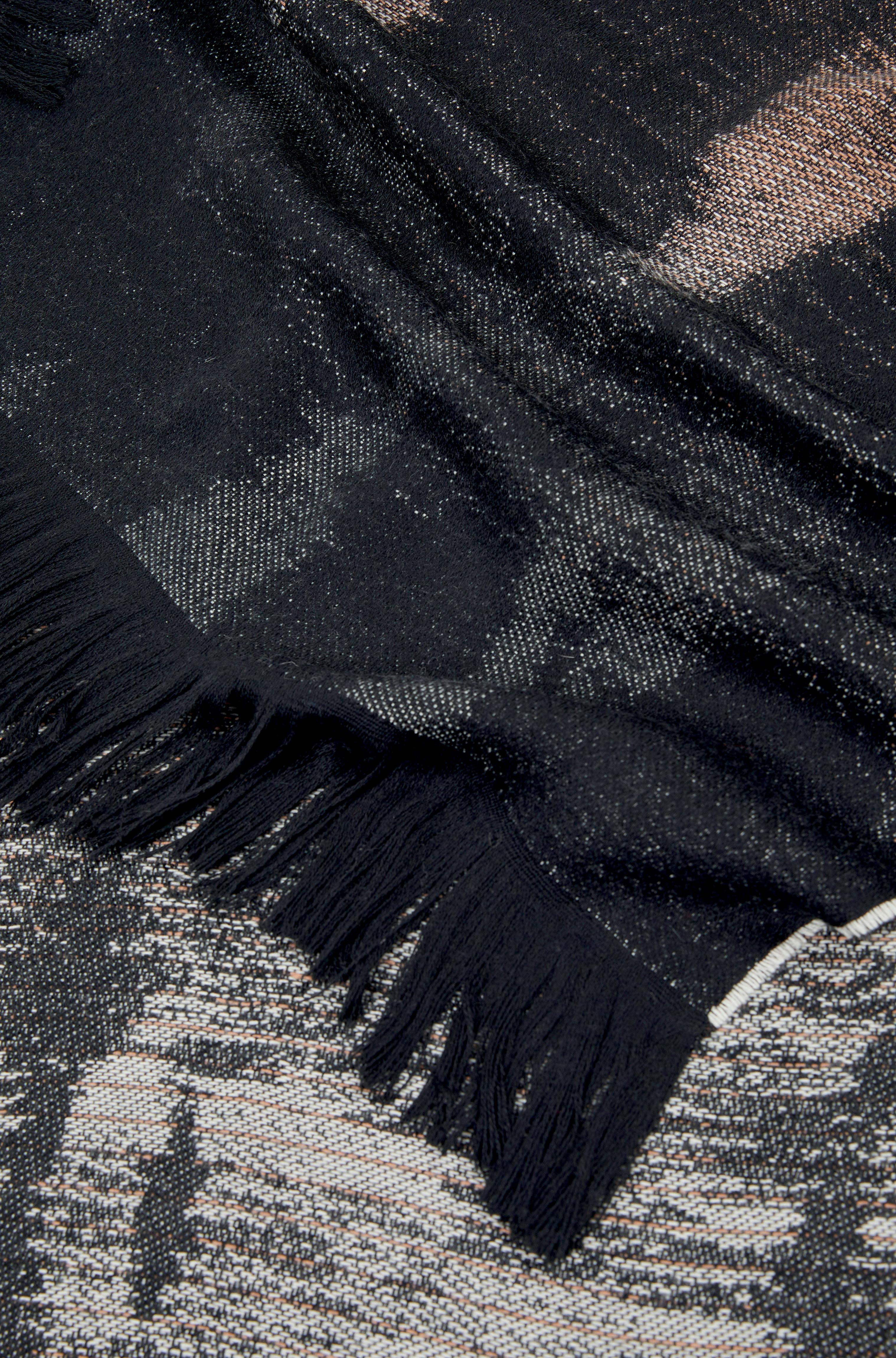 Italian Throw Taigaa 481 For Sale