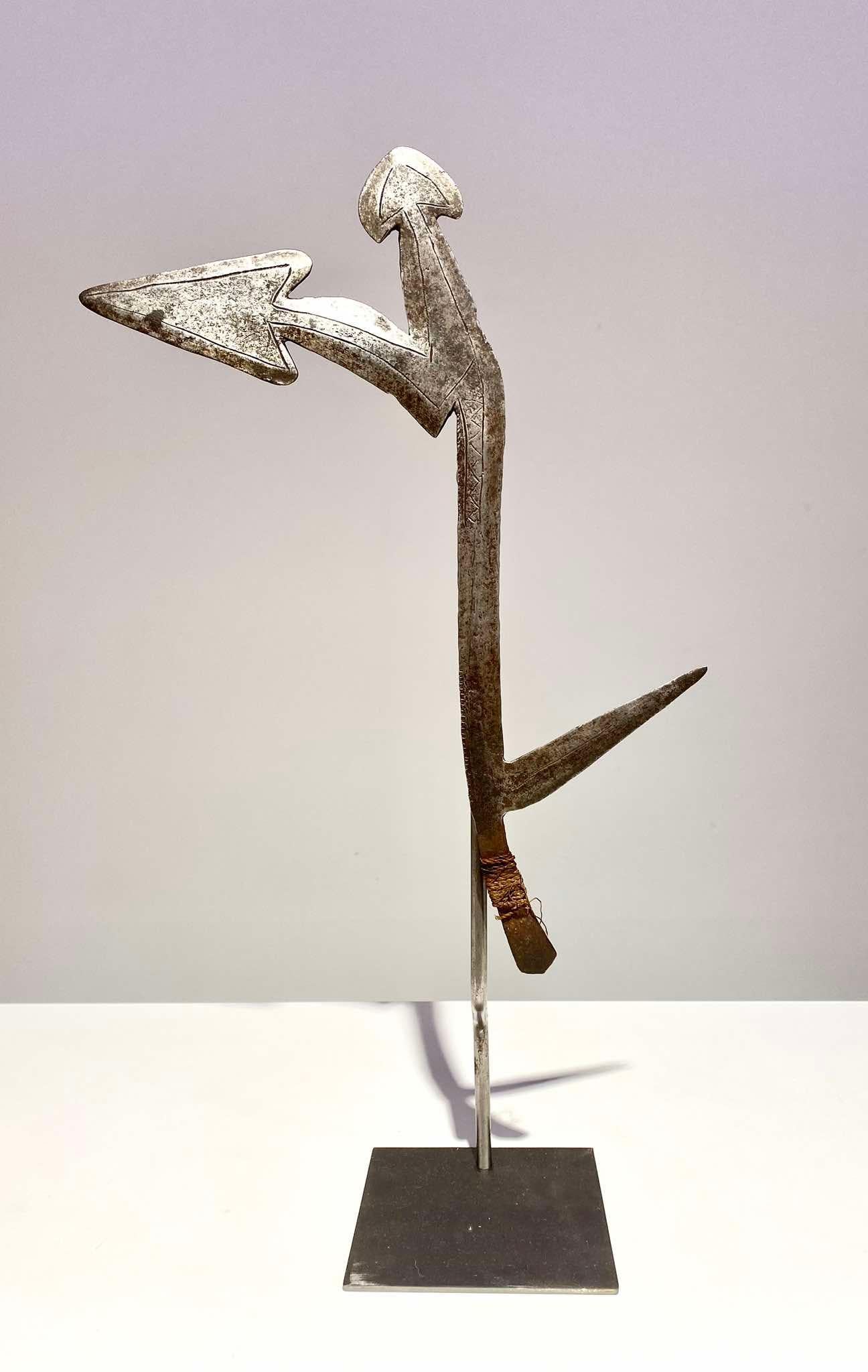 Throwing Knife Of The Banda Yakpa People Mbugbu Central Africa Congo Kipinga For Sale 3