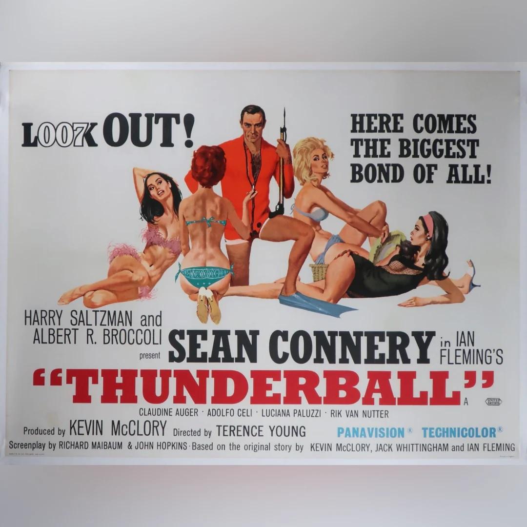 Thunderball (1965)
Original British Quad (30 X 40 Zoll)

Kunst von Robert E. McGinnis (geb. 1926) und Frank McCarthy (1924-2002). Dies war der vierte Teil der James-Bond-Reihe, produziert von Eon Productions, mit Sean Connery in der Hauptrolle. Die