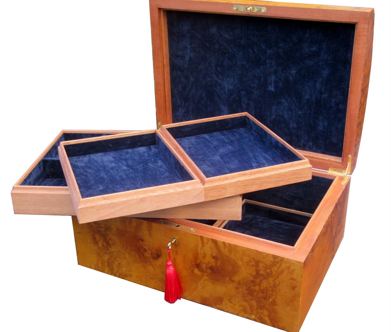 Modern Thuya, Mahogany, Cedar Wood Jewelry Box Casket Manning of Ireland Irish New